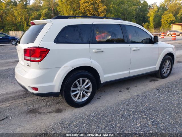 Photo 3 VIN: 3C4PDCBGXFT637181 - DODGE JOURNEY 