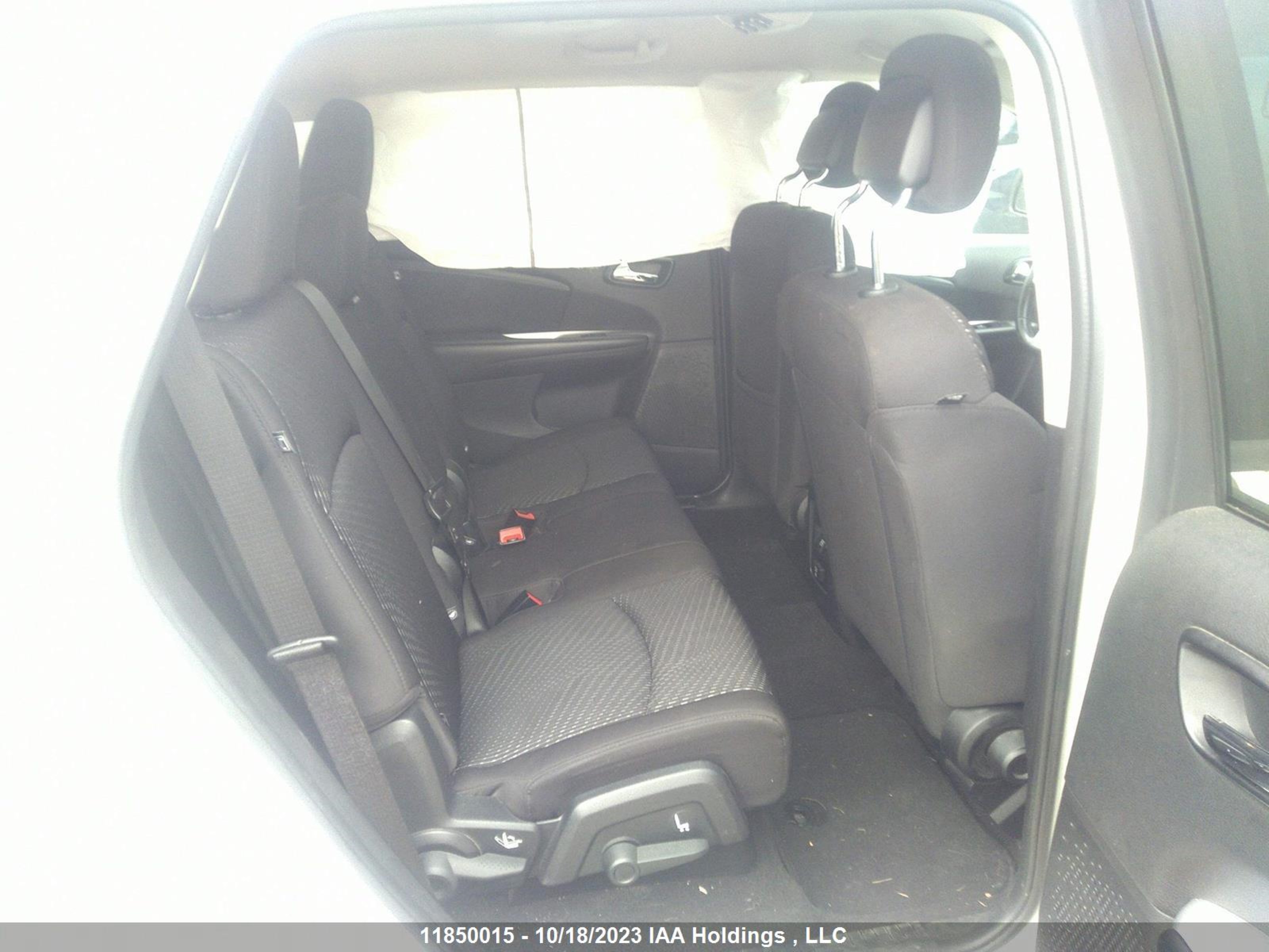 Photo 7 VIN: 3C4PDCCG2DT708191 - DODGE JOURNEY 