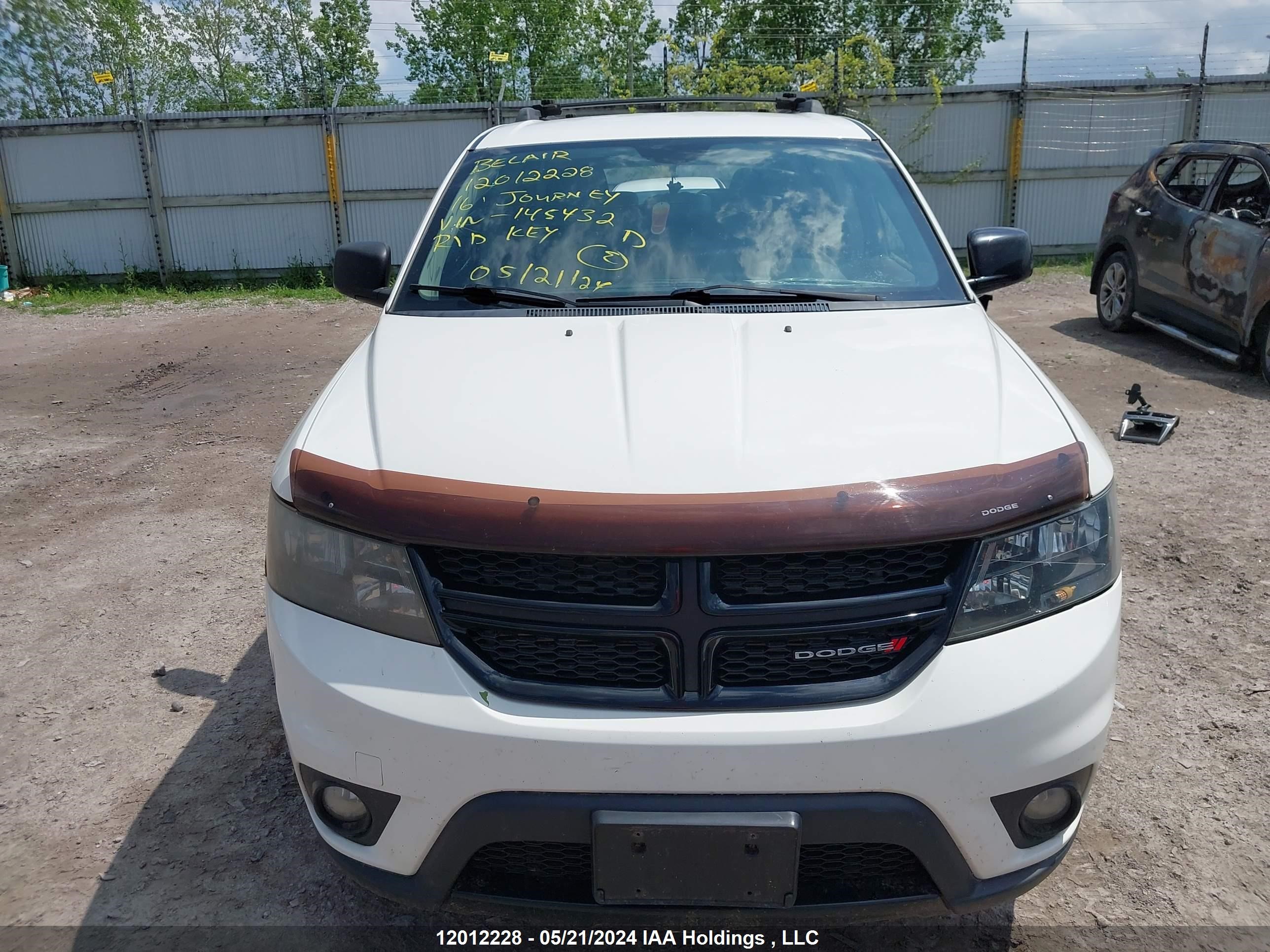 Photo 12 VIN: 3C4PDCCG3GT145432 - DODGE JOURNEY 