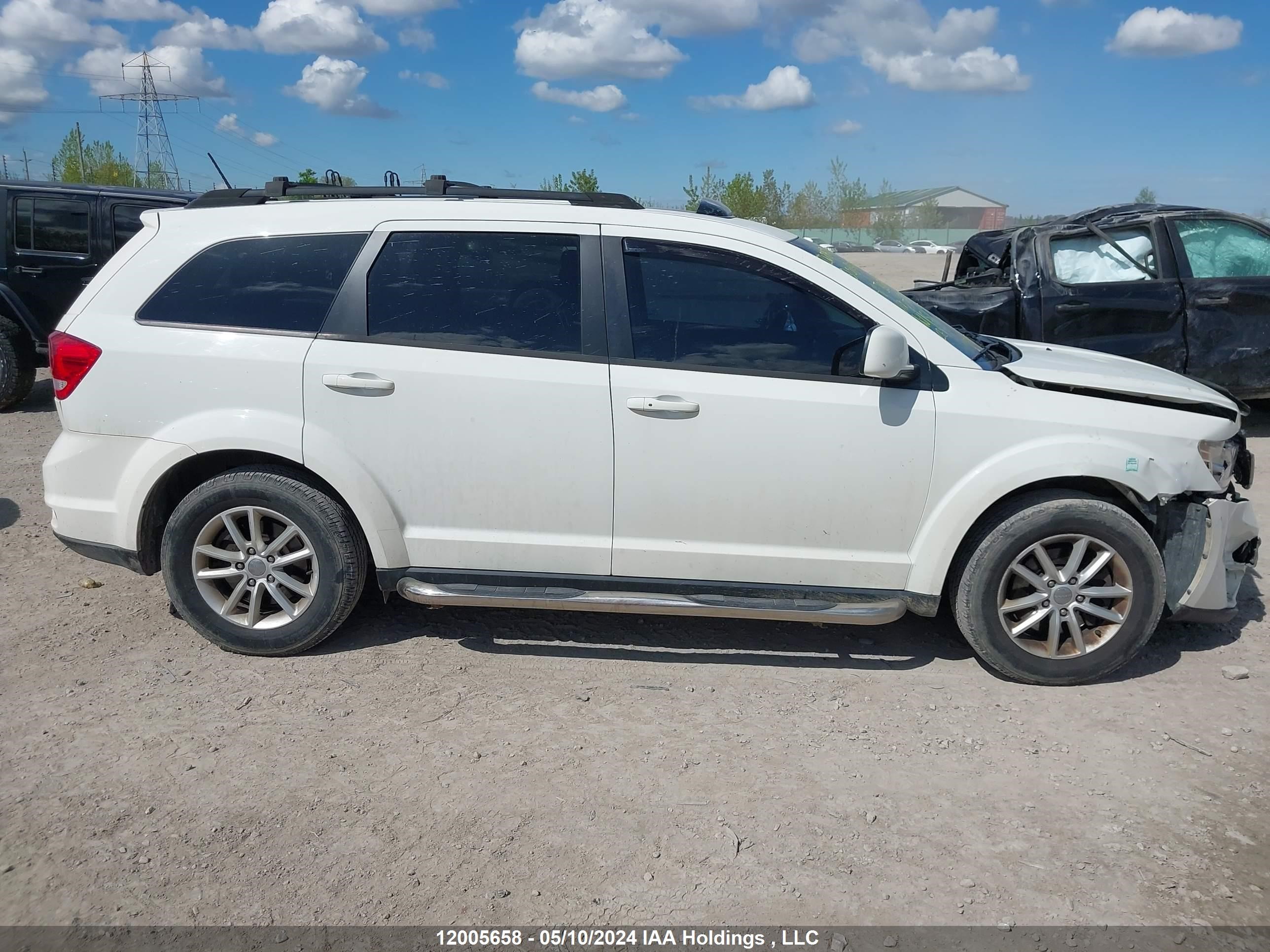 Photo 12 VIN: 3C4PDCCG4ET252194 - DODGE JOURNEY 