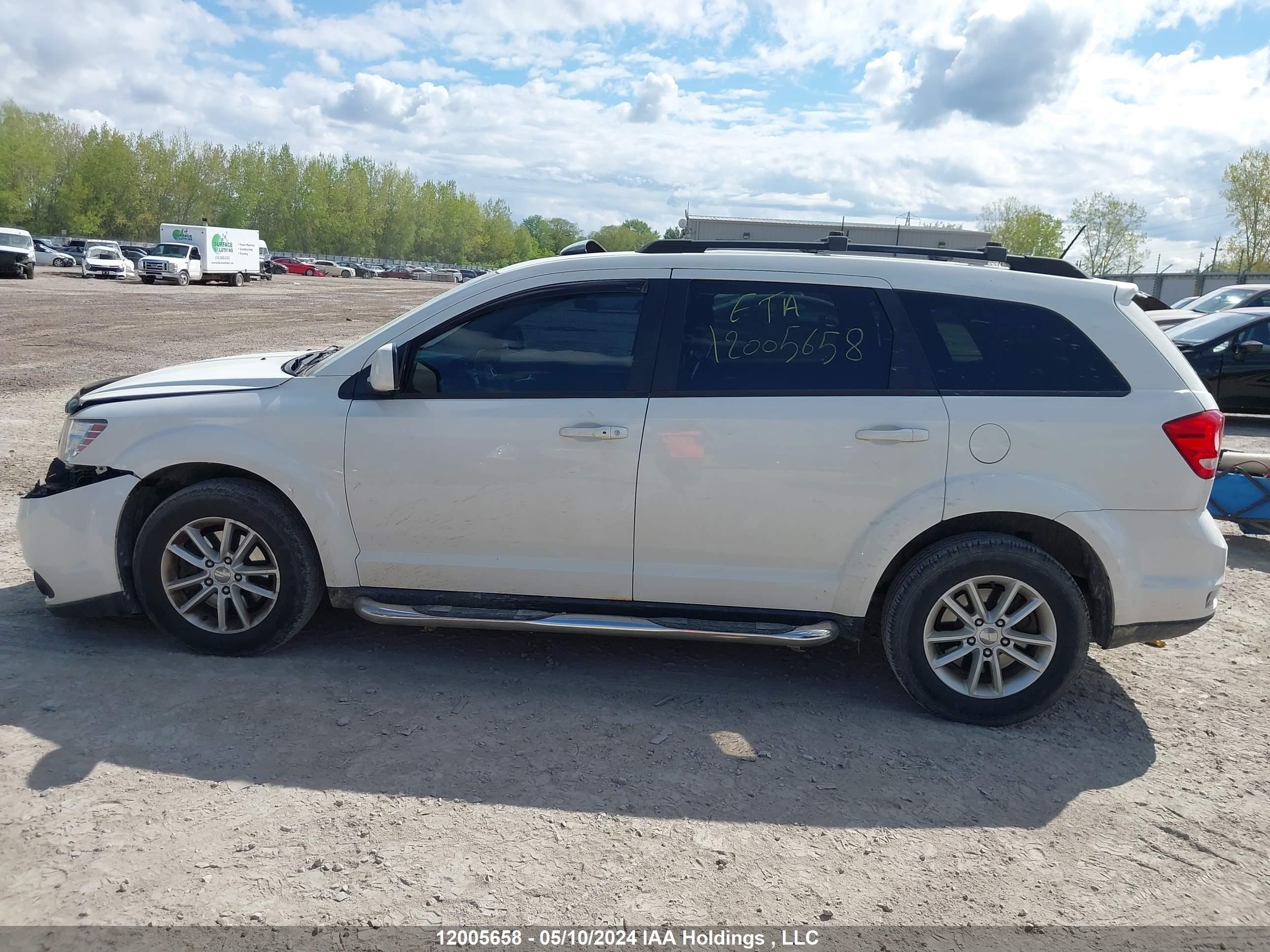 Photo 13 VIN: 3C4PDCCG4ET252194 - DODGE JOURNEY 