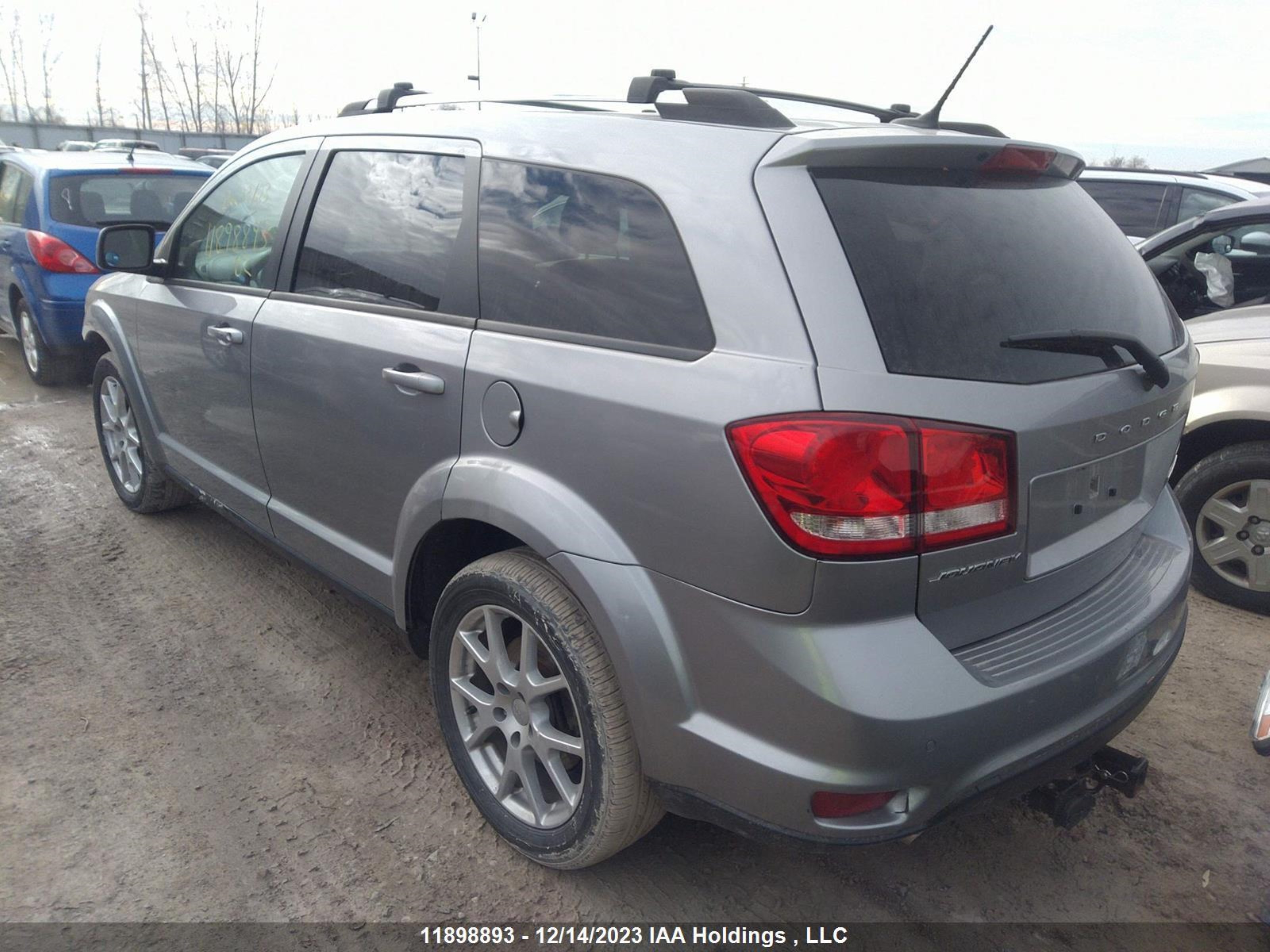 Photo 2 VIN: 3C4PDCCG4GT214368 - DODGE JOURNEY 