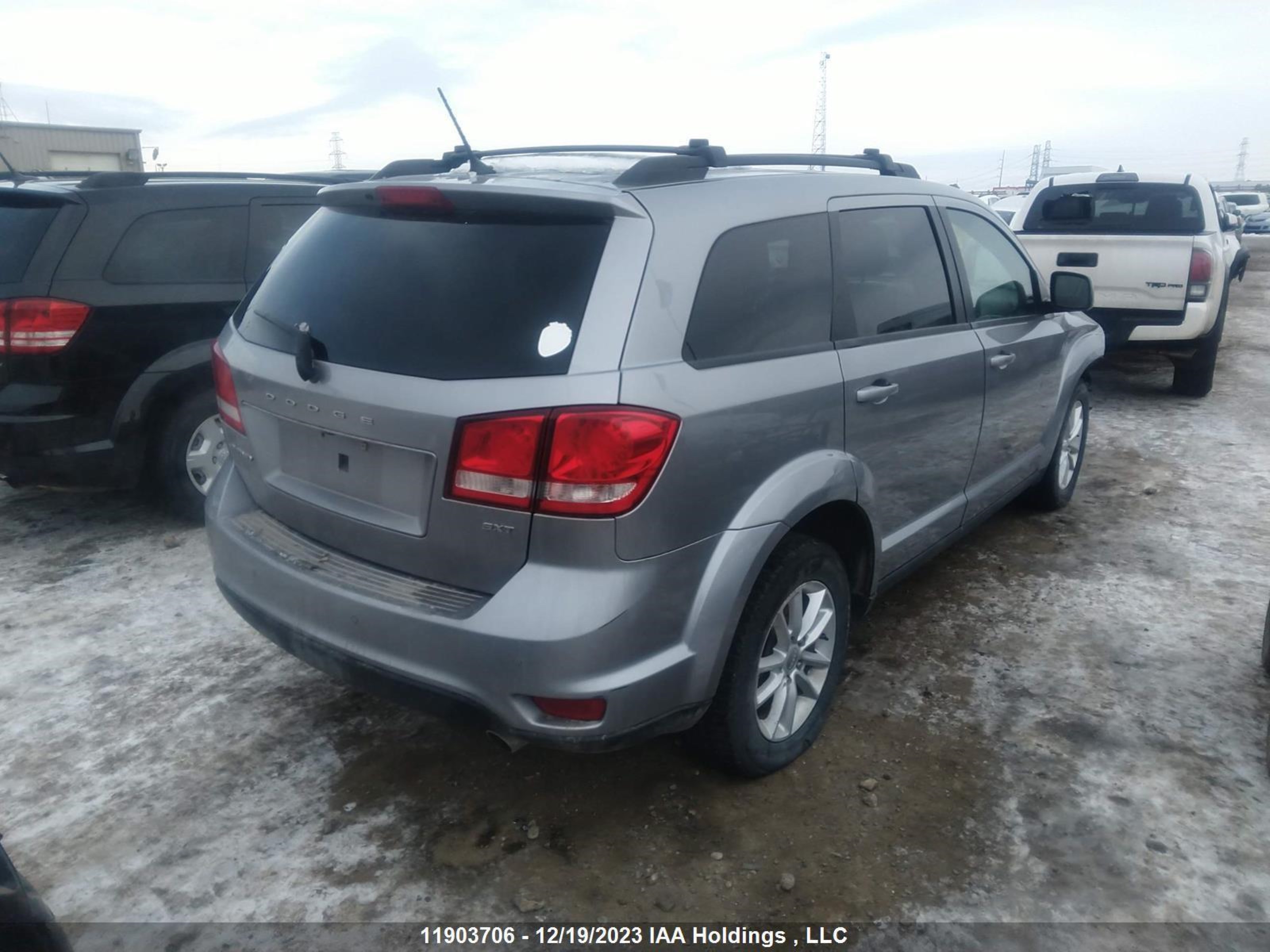 Photo 2 VIN: 3C4PDCCG5HT514213 - DODGE JOURNEY 