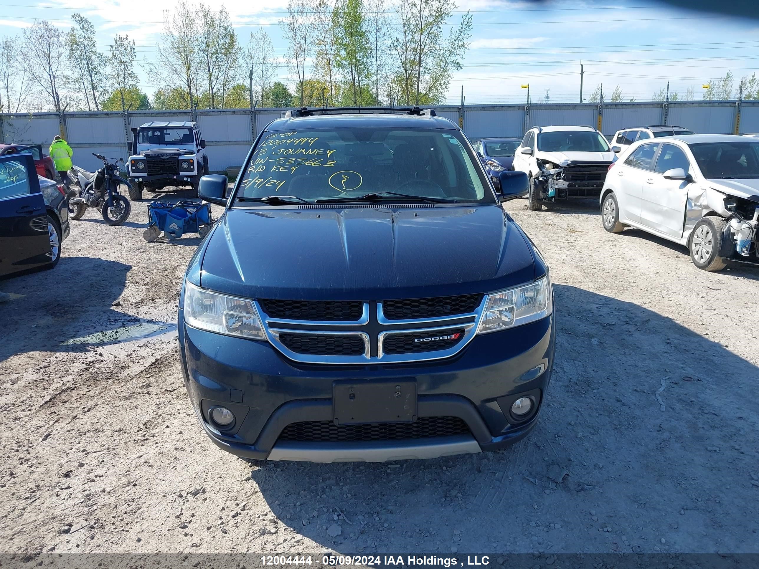 Photo 11 VIN: 3C4PDCCG6DT535663 - DODGE JOURNEY 