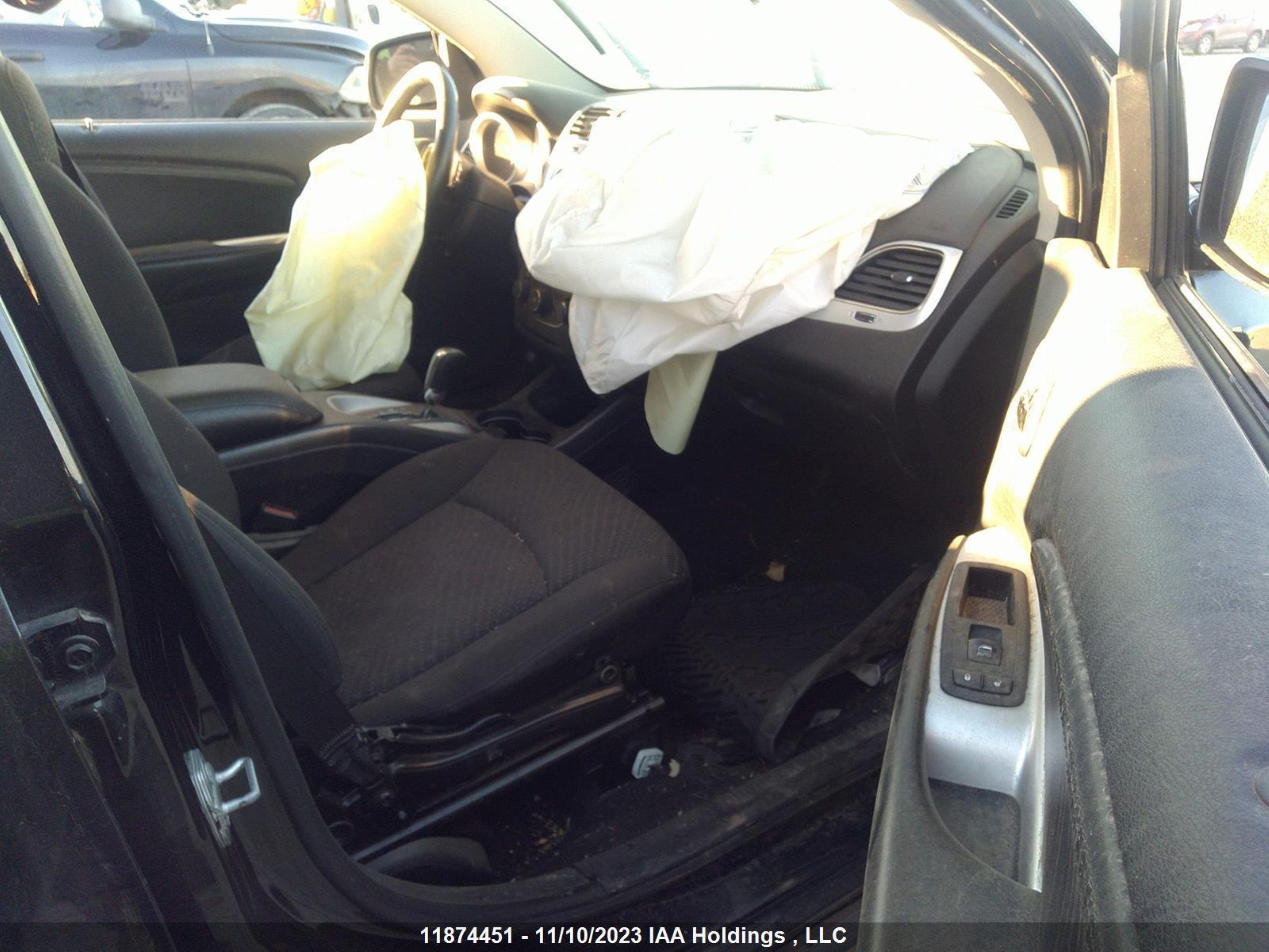 Photo 4 VIN: 3C4PDCCG7FT697563 - DODGE JOURNEY 