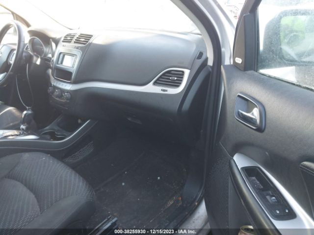 Photo 4 VIN: 3C4PDCDG7CT147645 - DODGE JOURNEY 