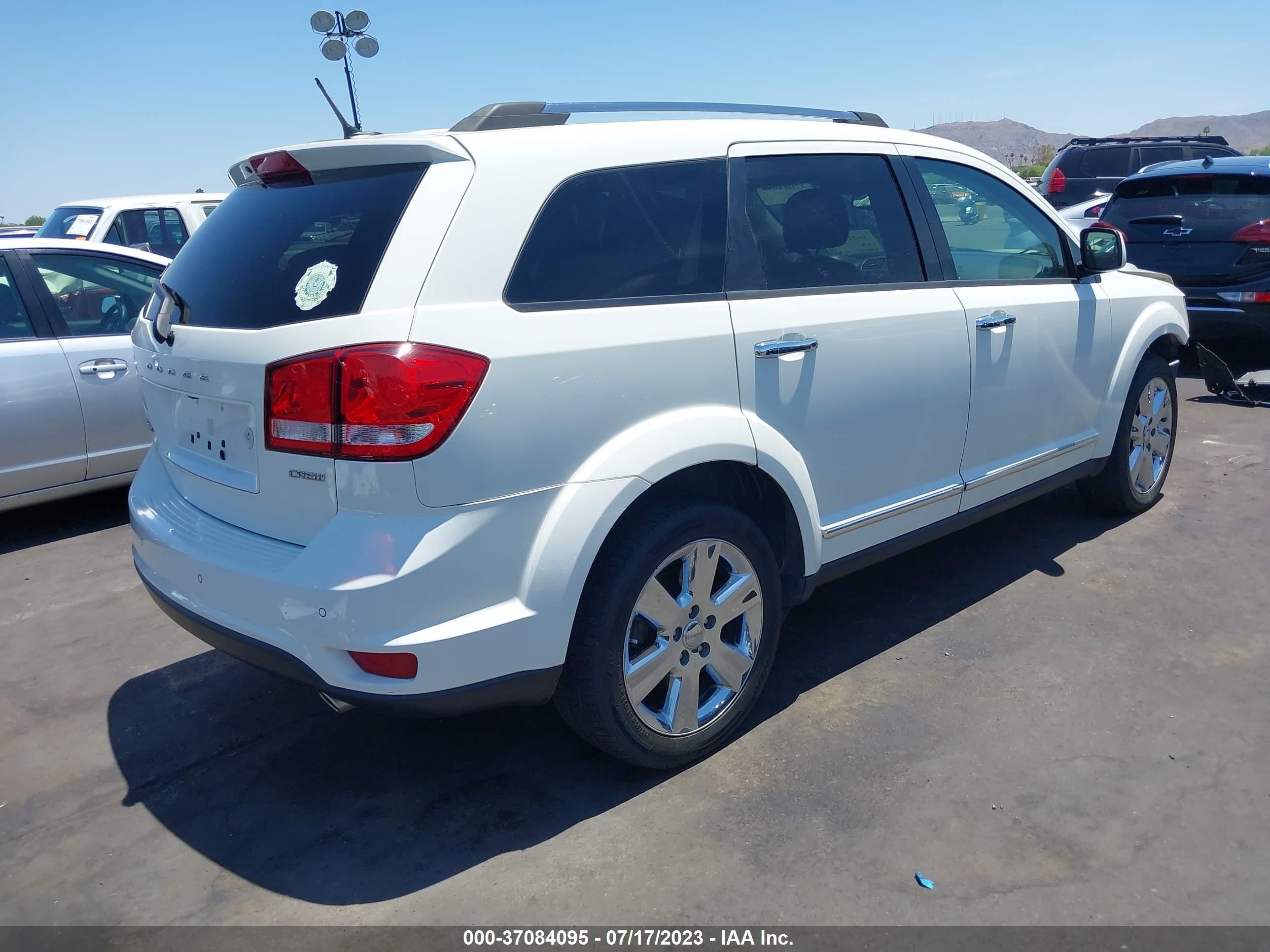 Photo 3 VIN: 3C4PDCDG7DT532740 - DODGE JOURNEY 