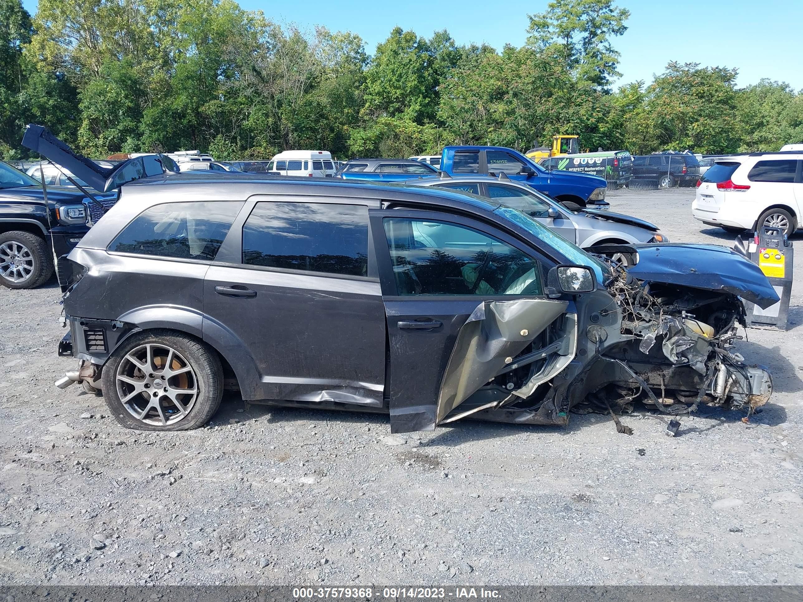 Photo 11 VIN: 3C4PDCEG1JT463084 - DODGE JOURNEY 