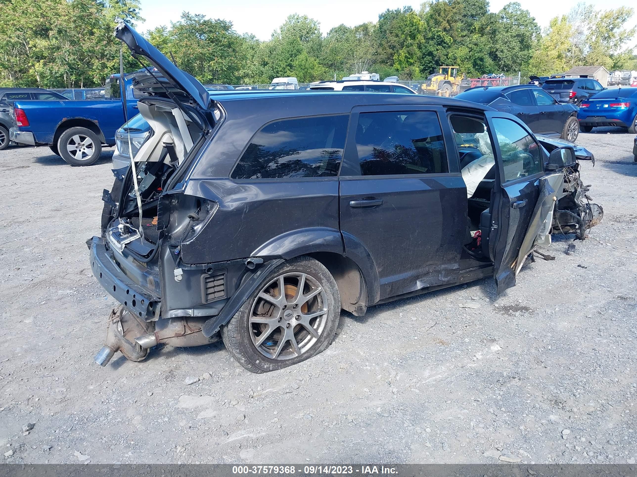 Photo 3 VIN: 3C4PDCEG1JT463084 - DODGE JOURNEY 