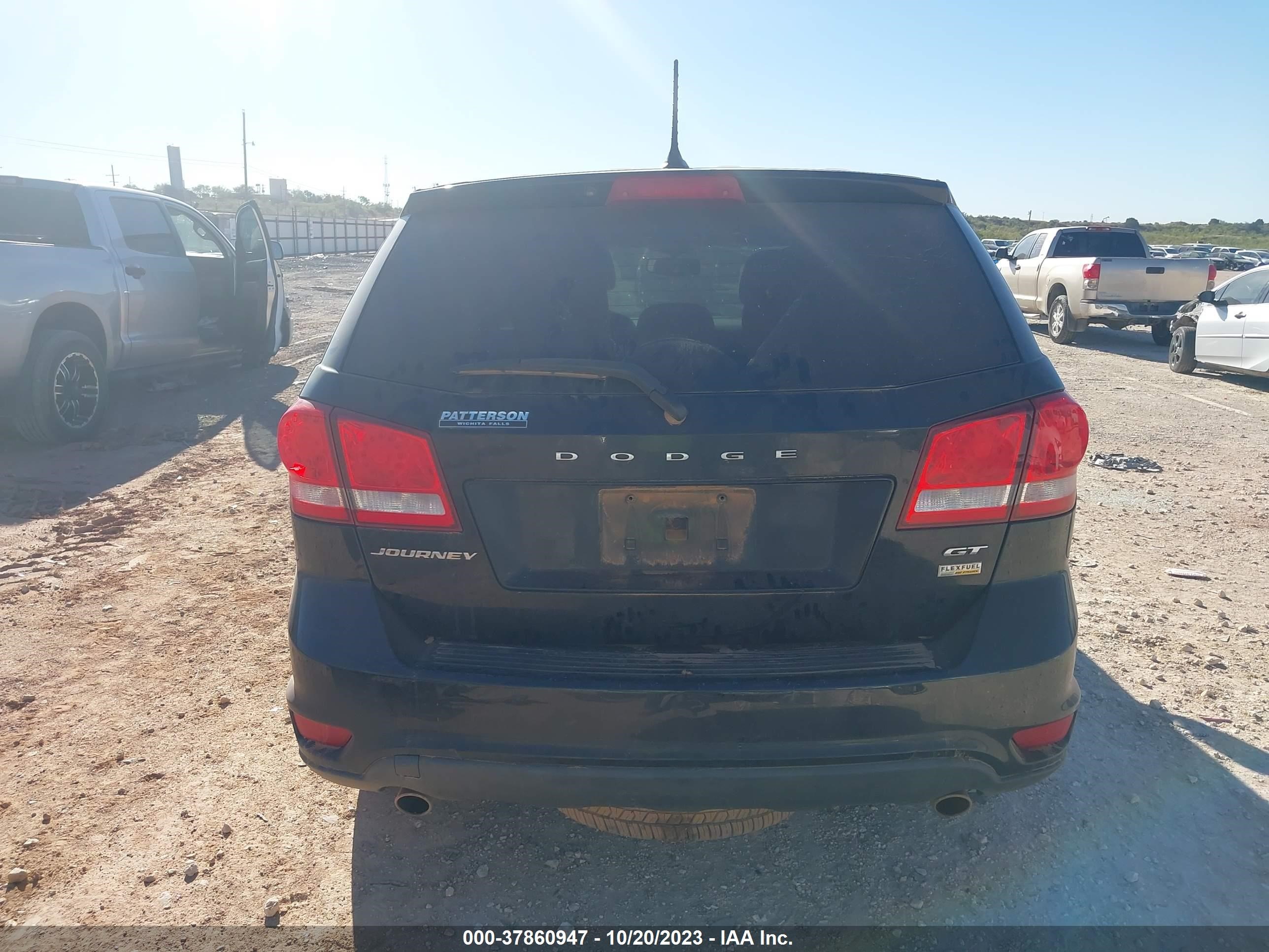 Photo 16 VIN: 3C4PDCEG2JT352320 - DODGE JOURNEY 