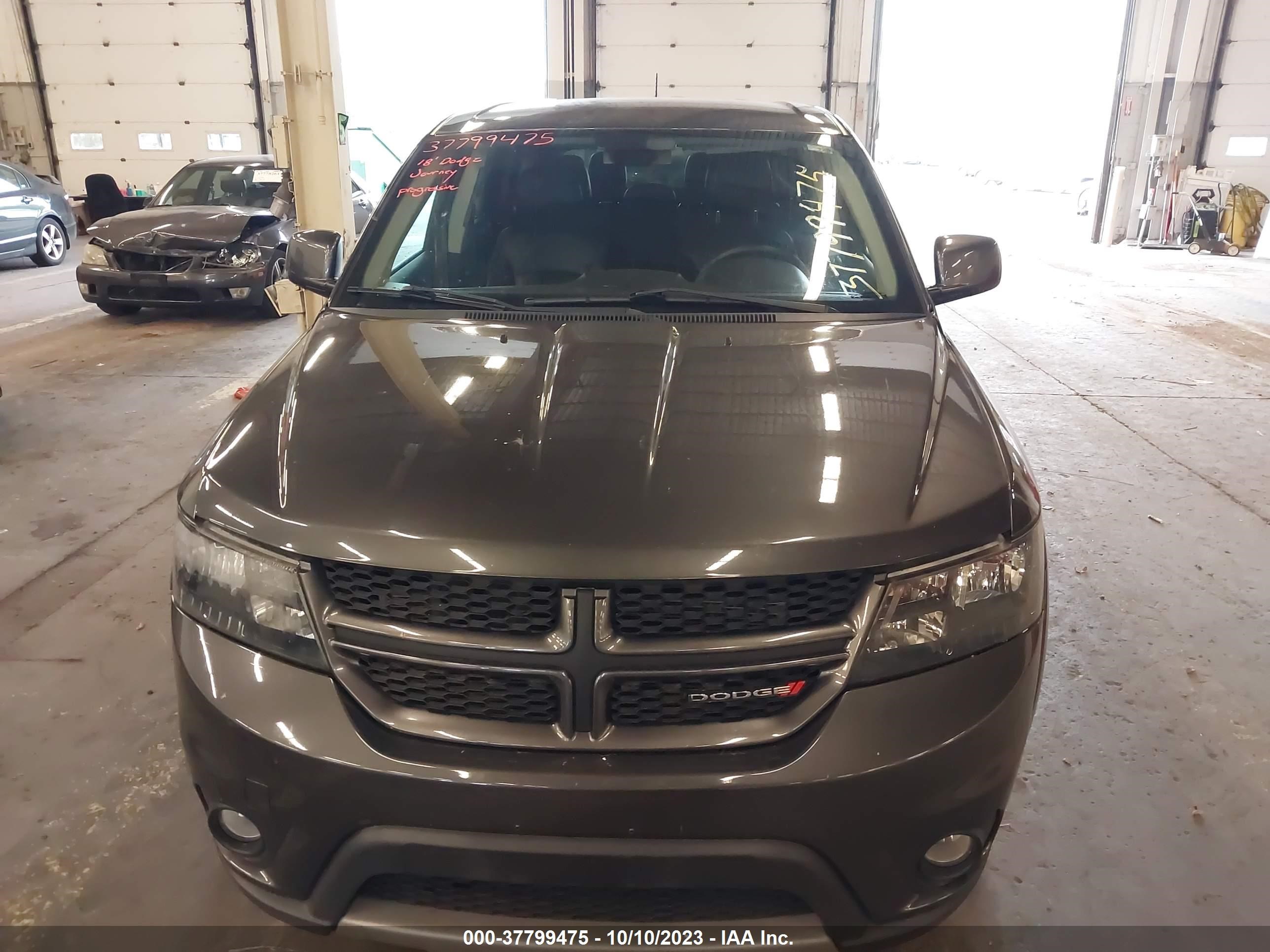 Photo 10 VIN: 3C4PDCEG2JT381137 - DODGE JOURNEY 