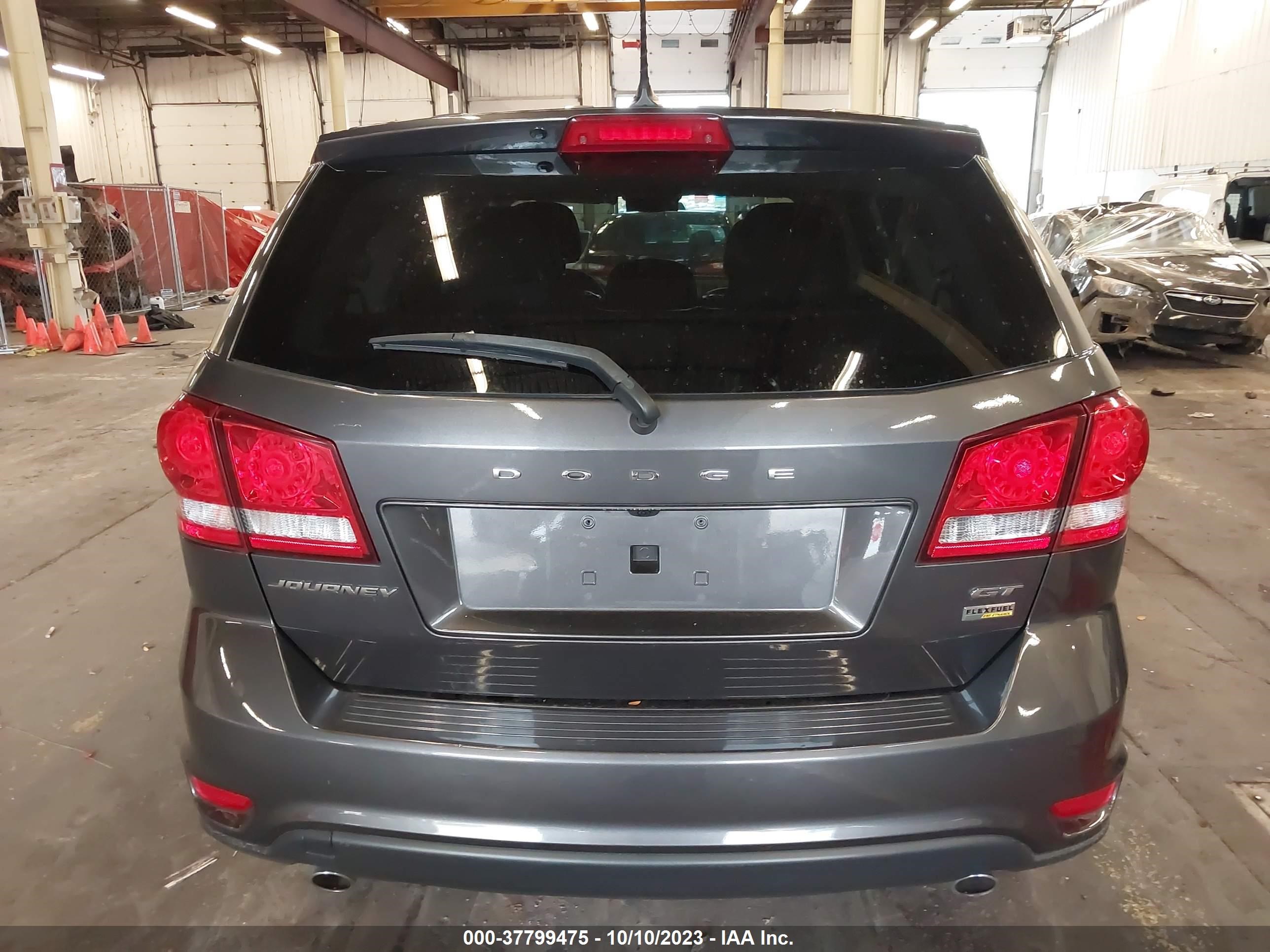 Photo 14 VIN: 3C4PDCEG2JT381137 - DODGE JOURNEY 