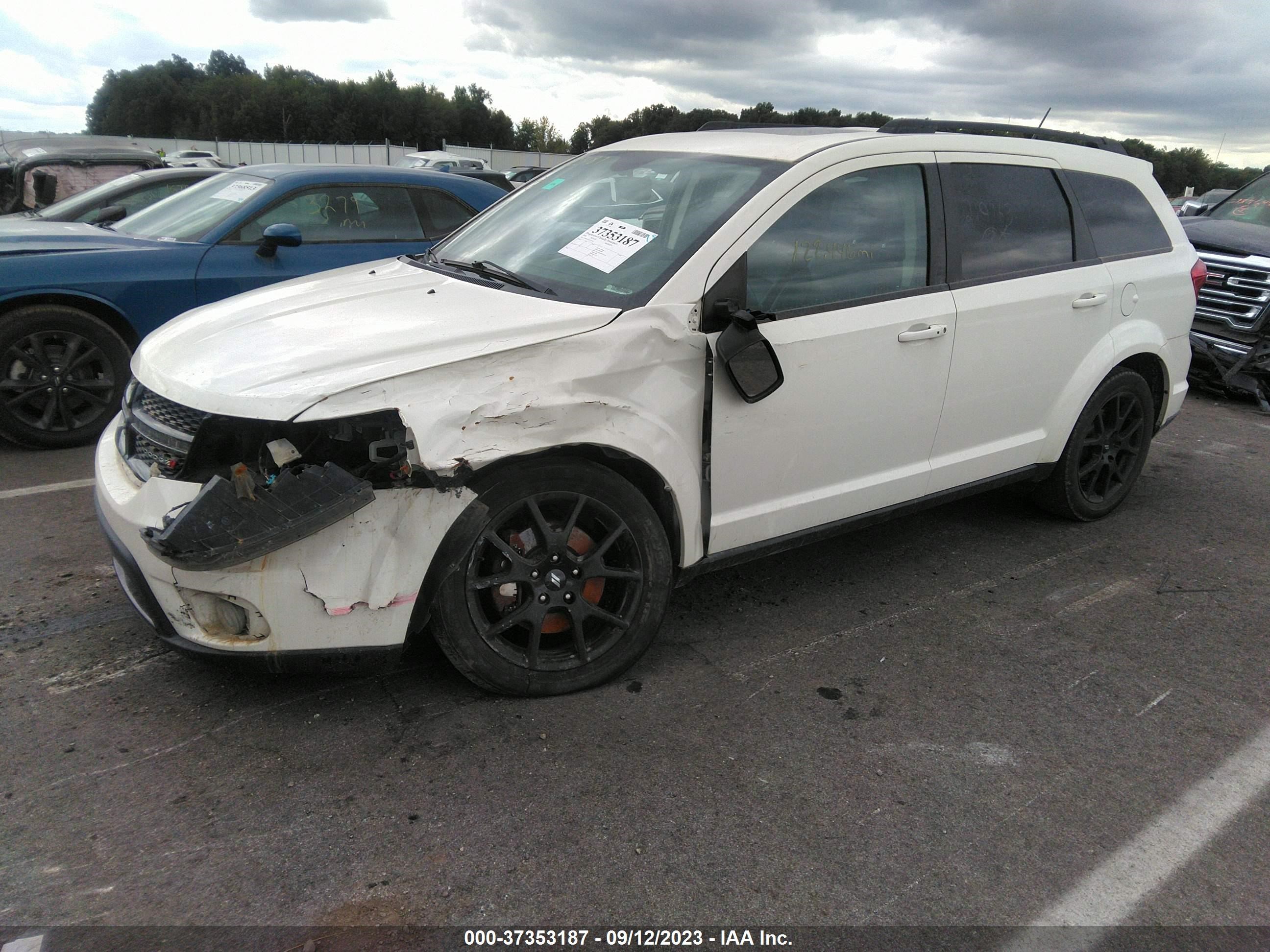 Photo 1 VIN: 3C4PDCEG5JT219163 - DODGE JOURNEY 