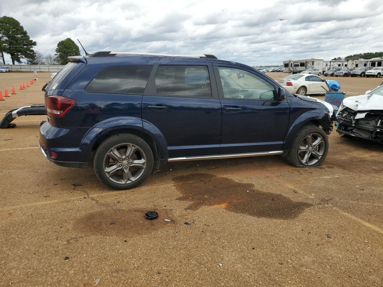 Photo 2 VIN: 3C4PDCGB1HT566677 - DODGE JOURNEY 