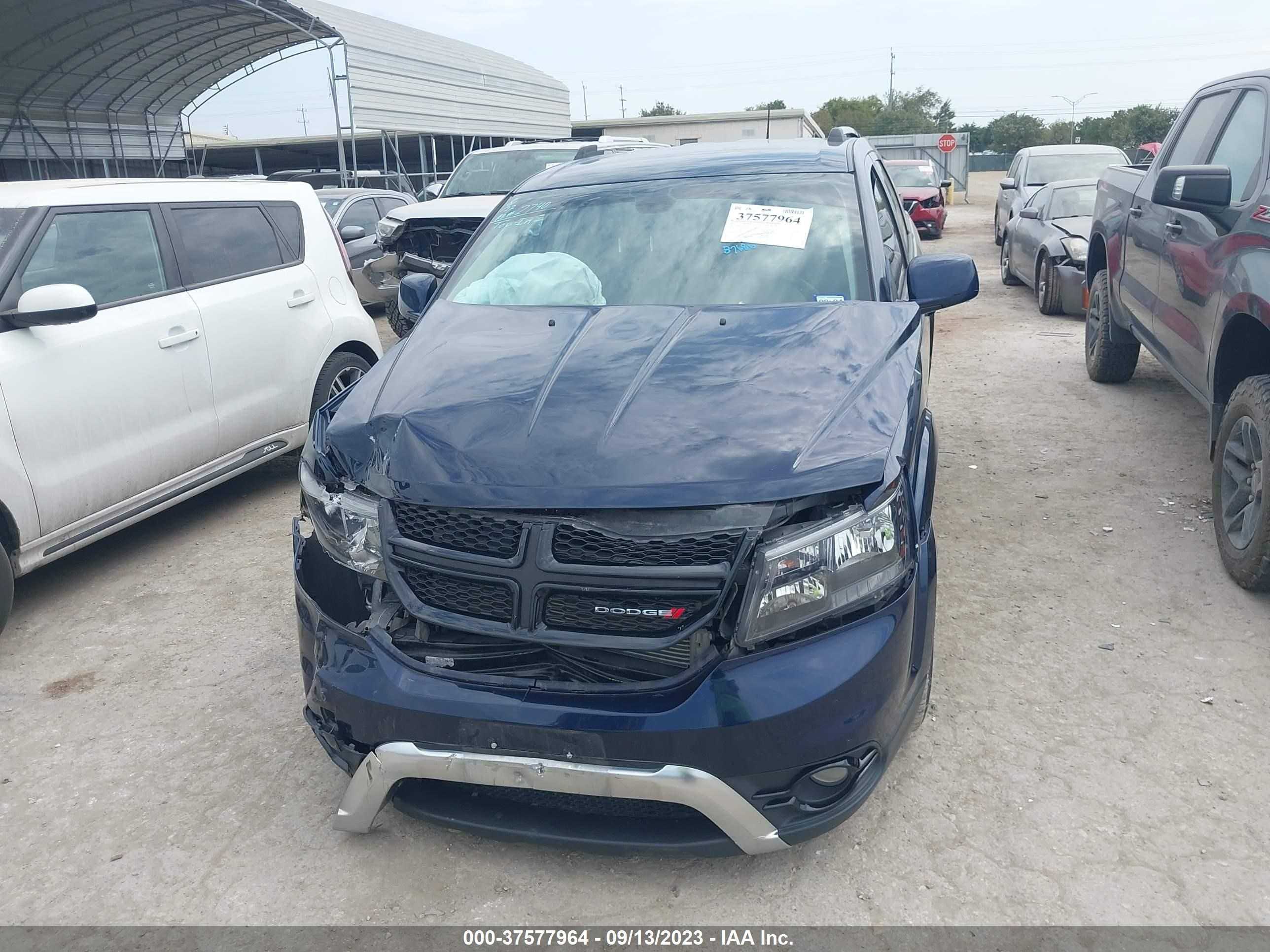 Photo 11 VIN: 3C4PDCGBXKT746733 - DODGE JOURNEY 