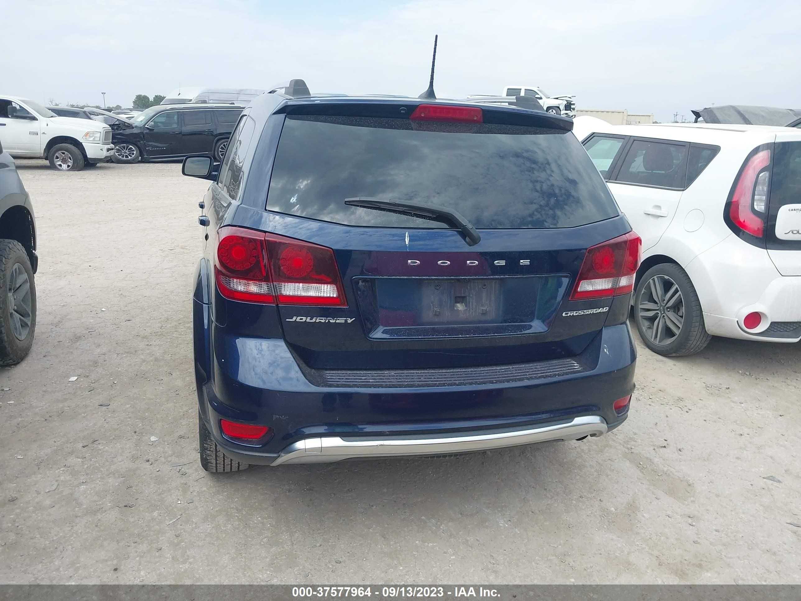 Photo 15 VIN: 3C4PDCGBXKT746733 - DODGE JOURNEY 