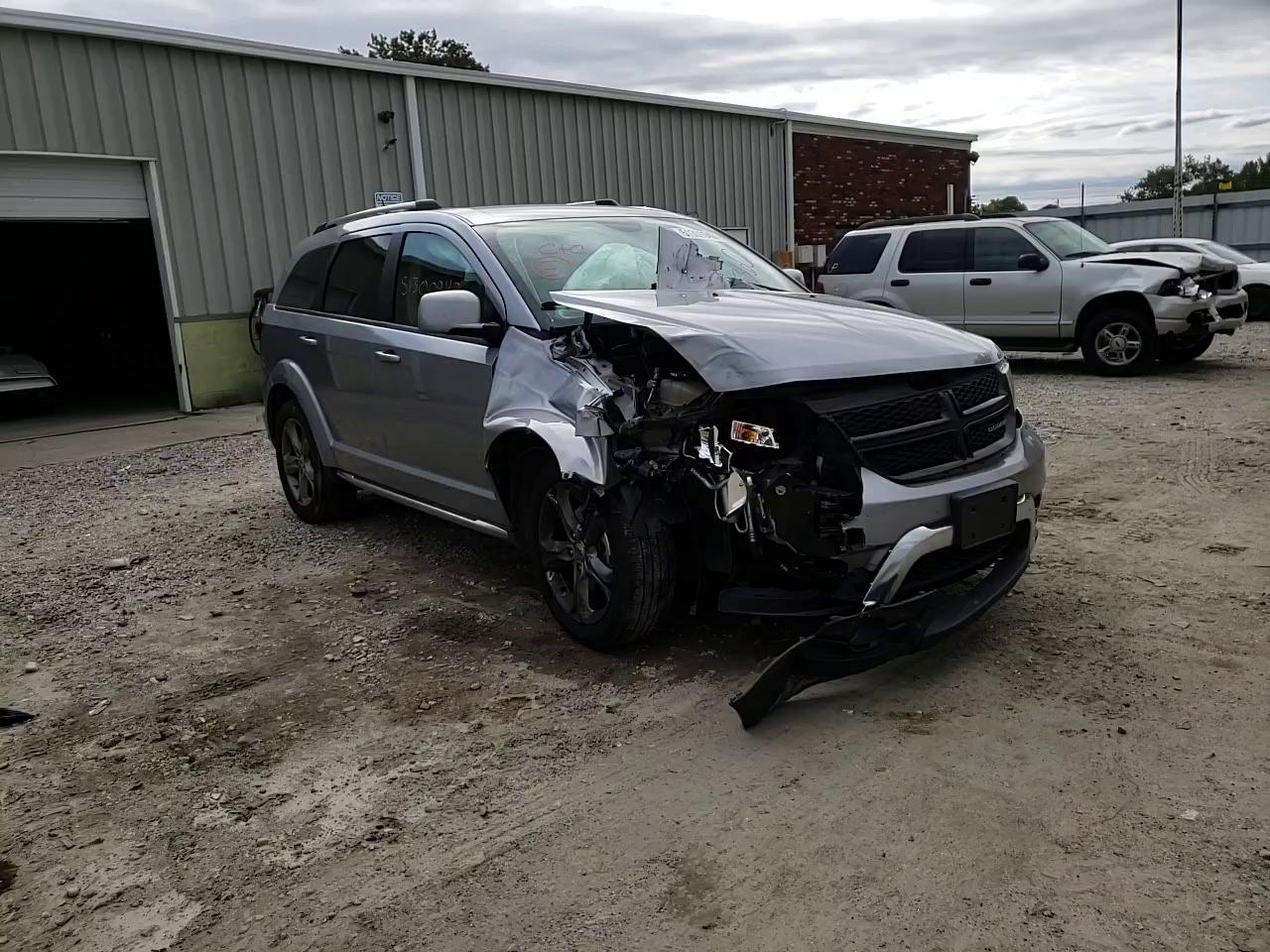 Photo 10 VIN: 3C4PDCGG2JT157203 - DODGE JOURNEY 