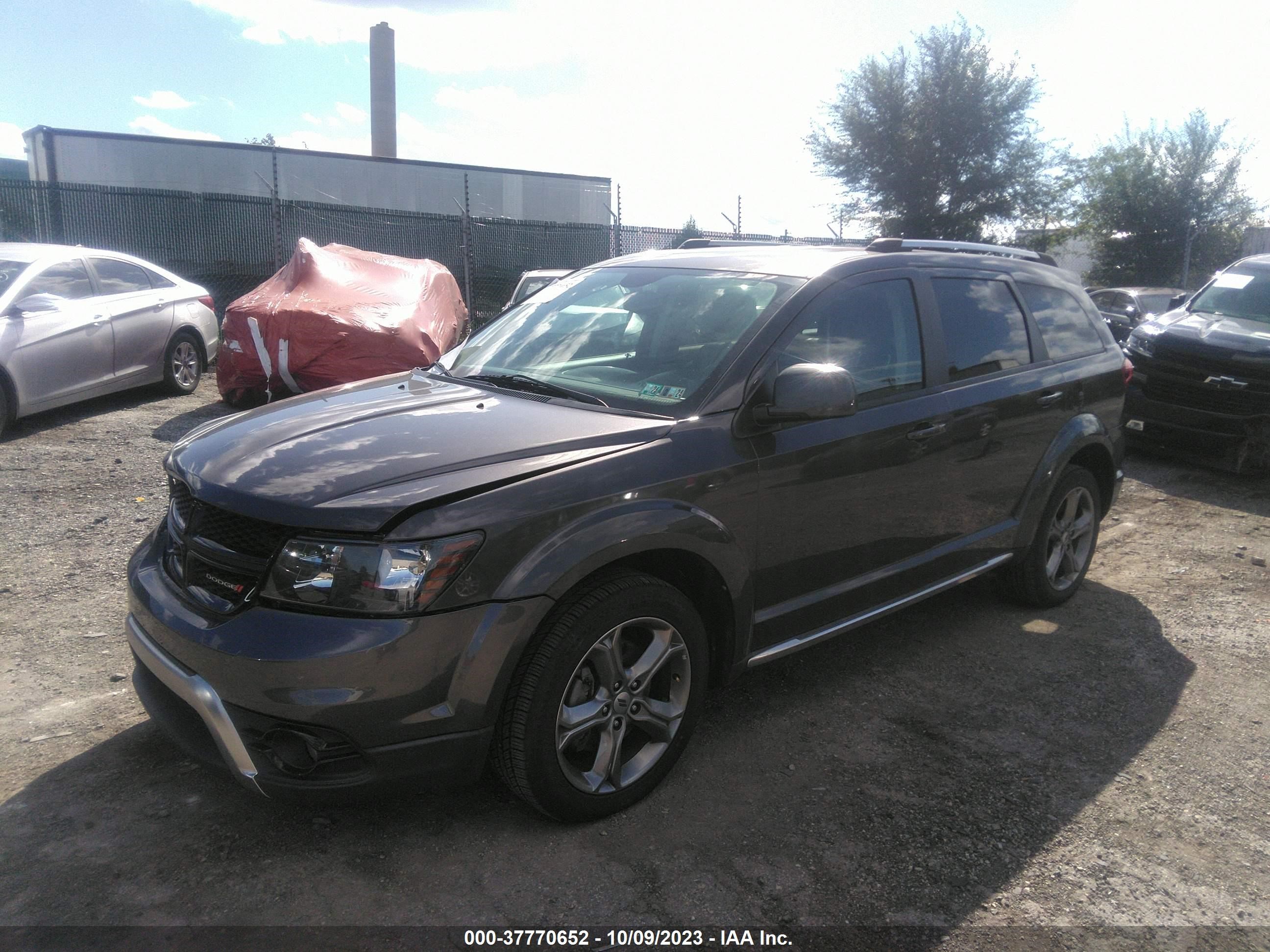 Photo 1 VIN: 3C4PDCGG5JT156675 - DODGE JOURNEY 