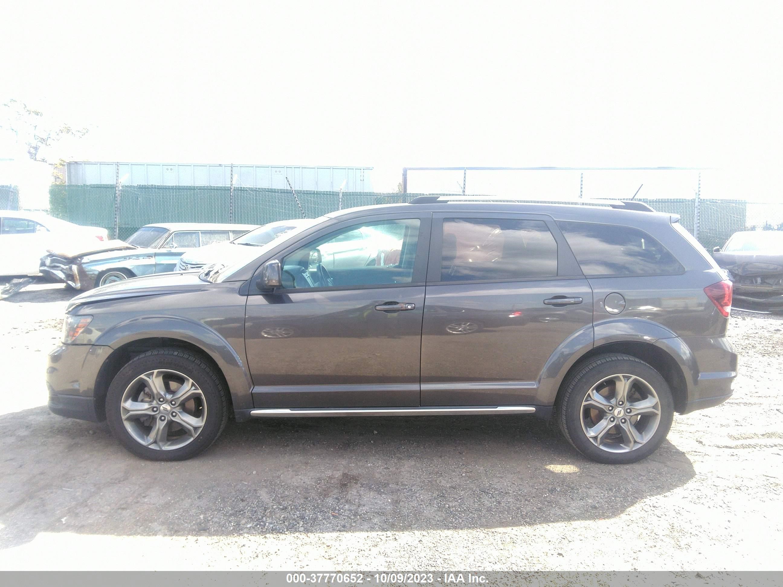 Photo 13 VIN: 3C4PDCGG5JT156675 - DODGE JOURNEY 