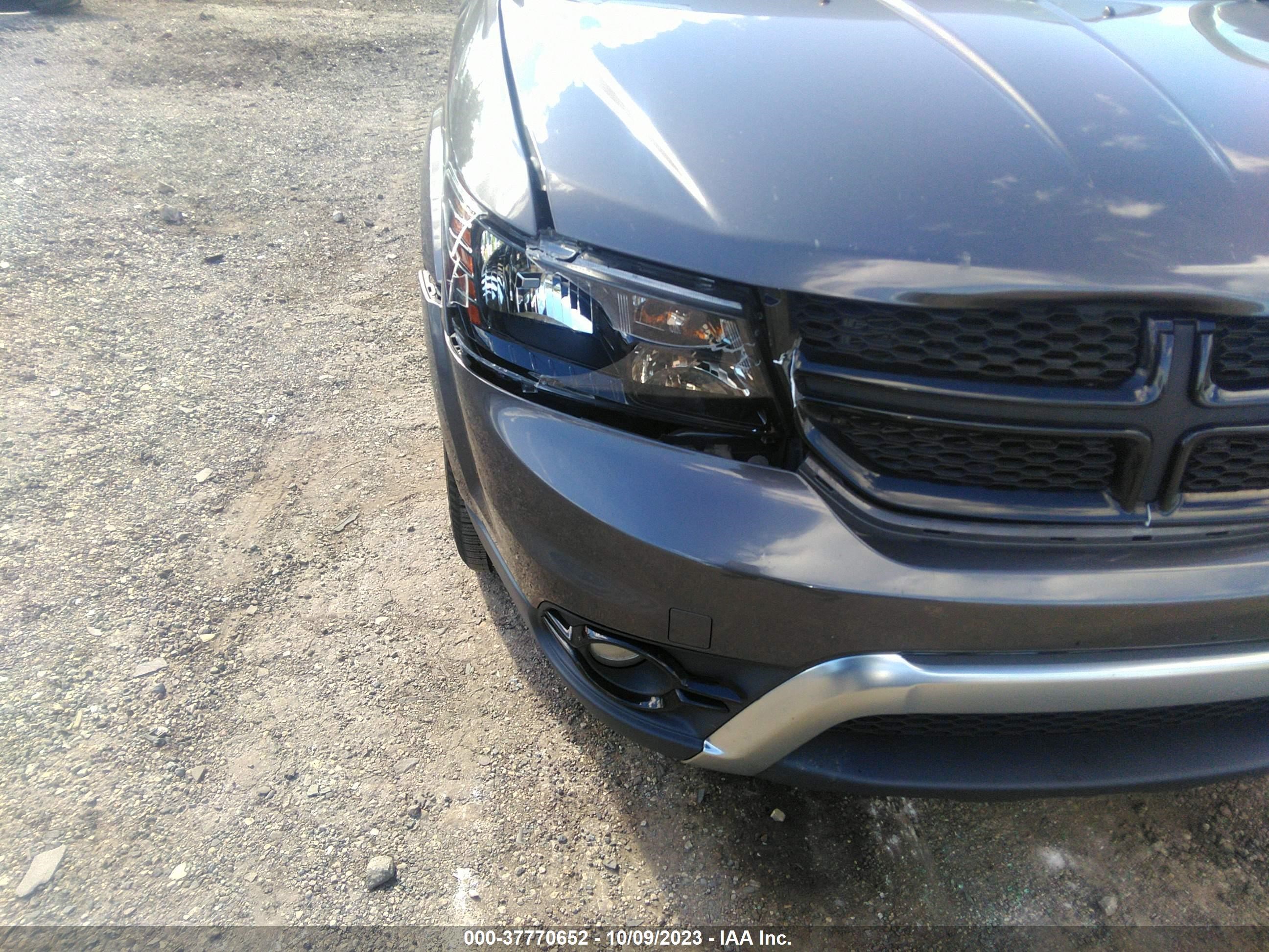 Photo 5 VIN: 3C4PDCGG5JT156675 - DODGE JOURNEY 