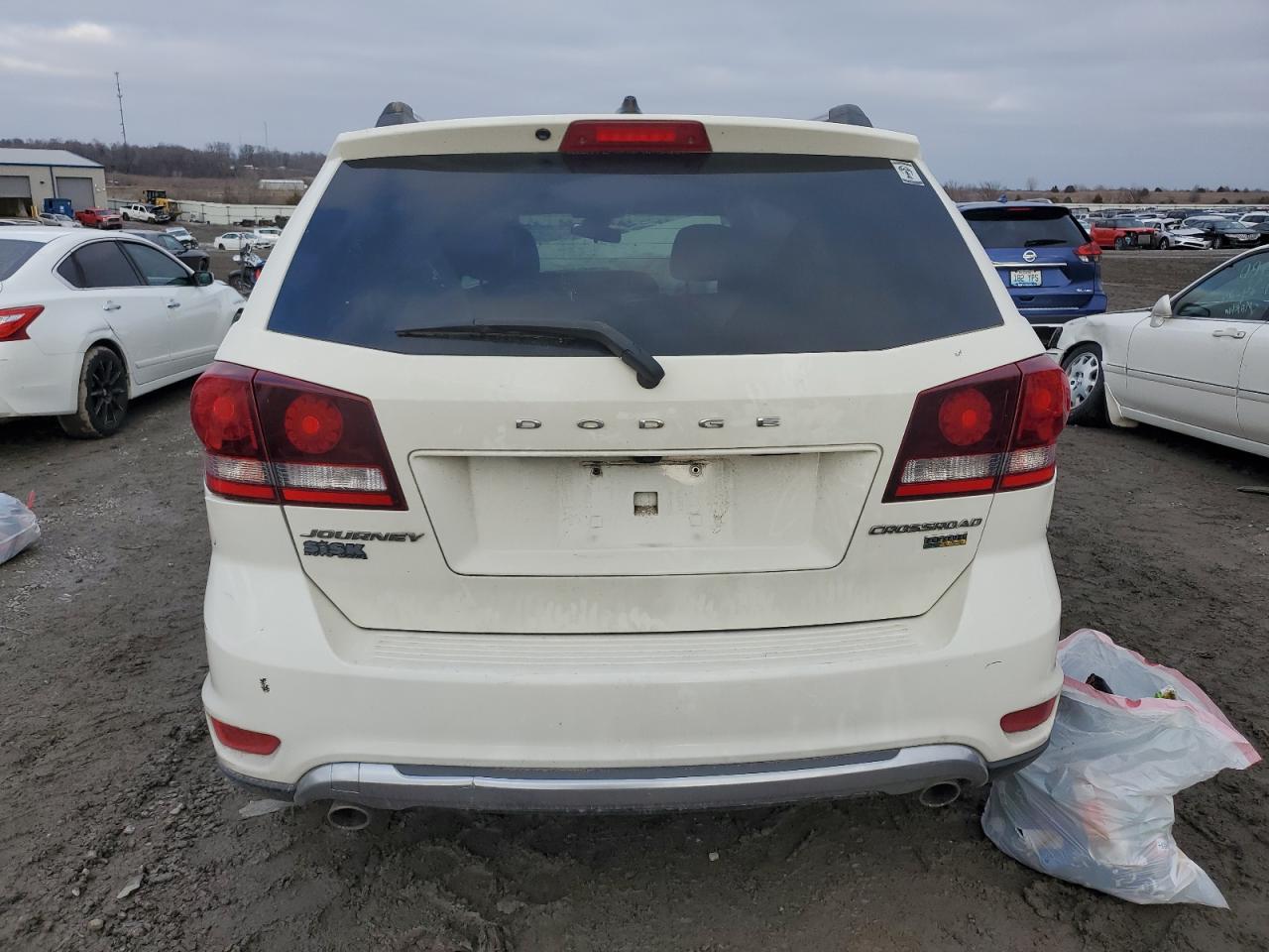 Photo 5 VIN: 3C4PDCGG8JT378949 - DODGE JOURNEY 