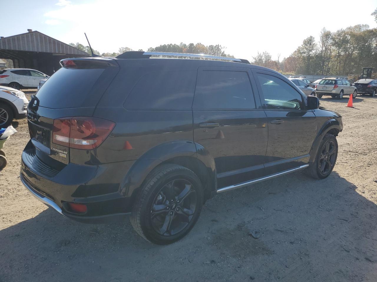 Photo 2 VIN: 3C4PDCGG8KT700717 - DODGE JOURNEY 