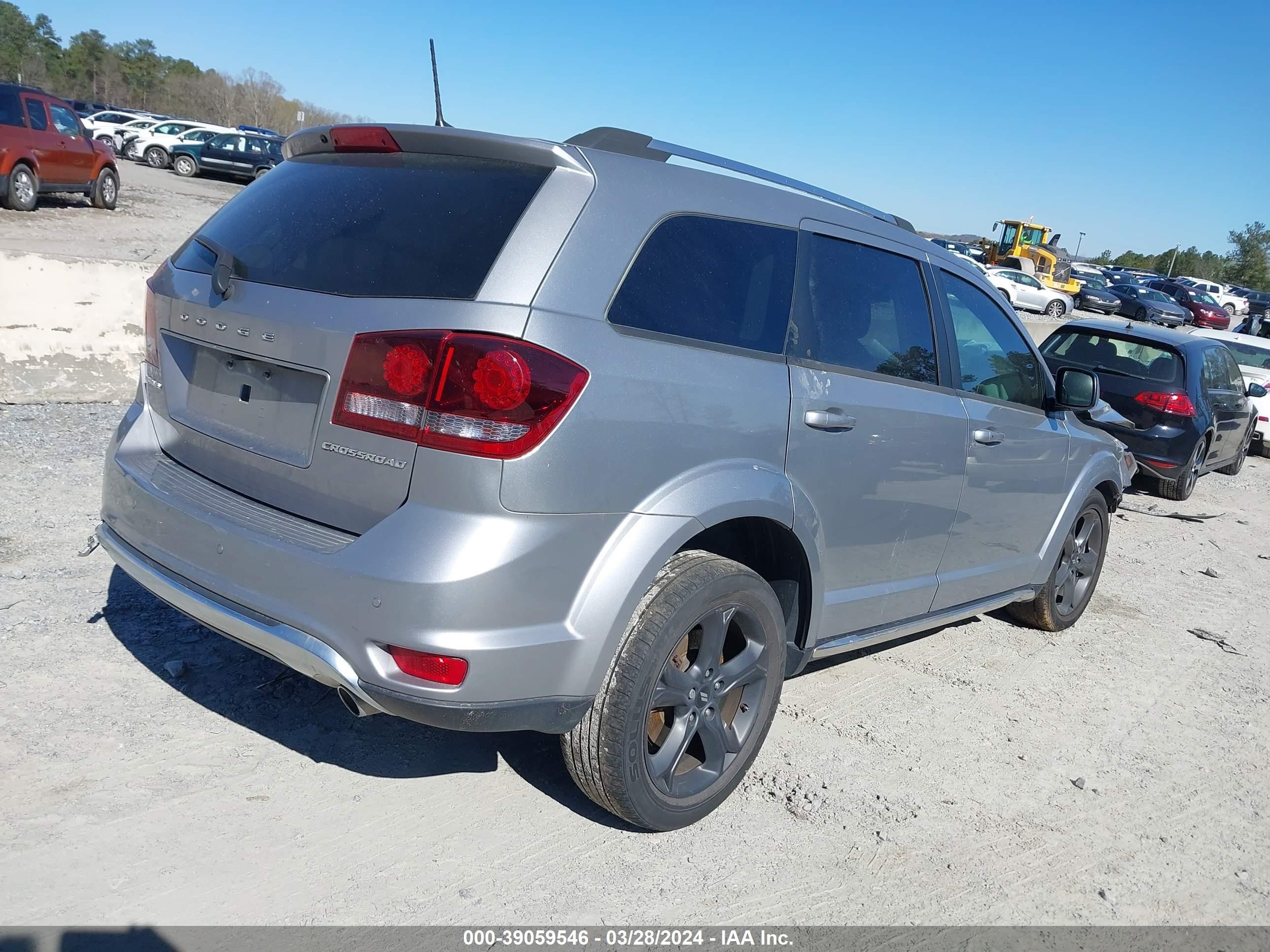 Photo 3 VIN: 3C4PDCGG9JT511170 - DODGE JOURNEY 