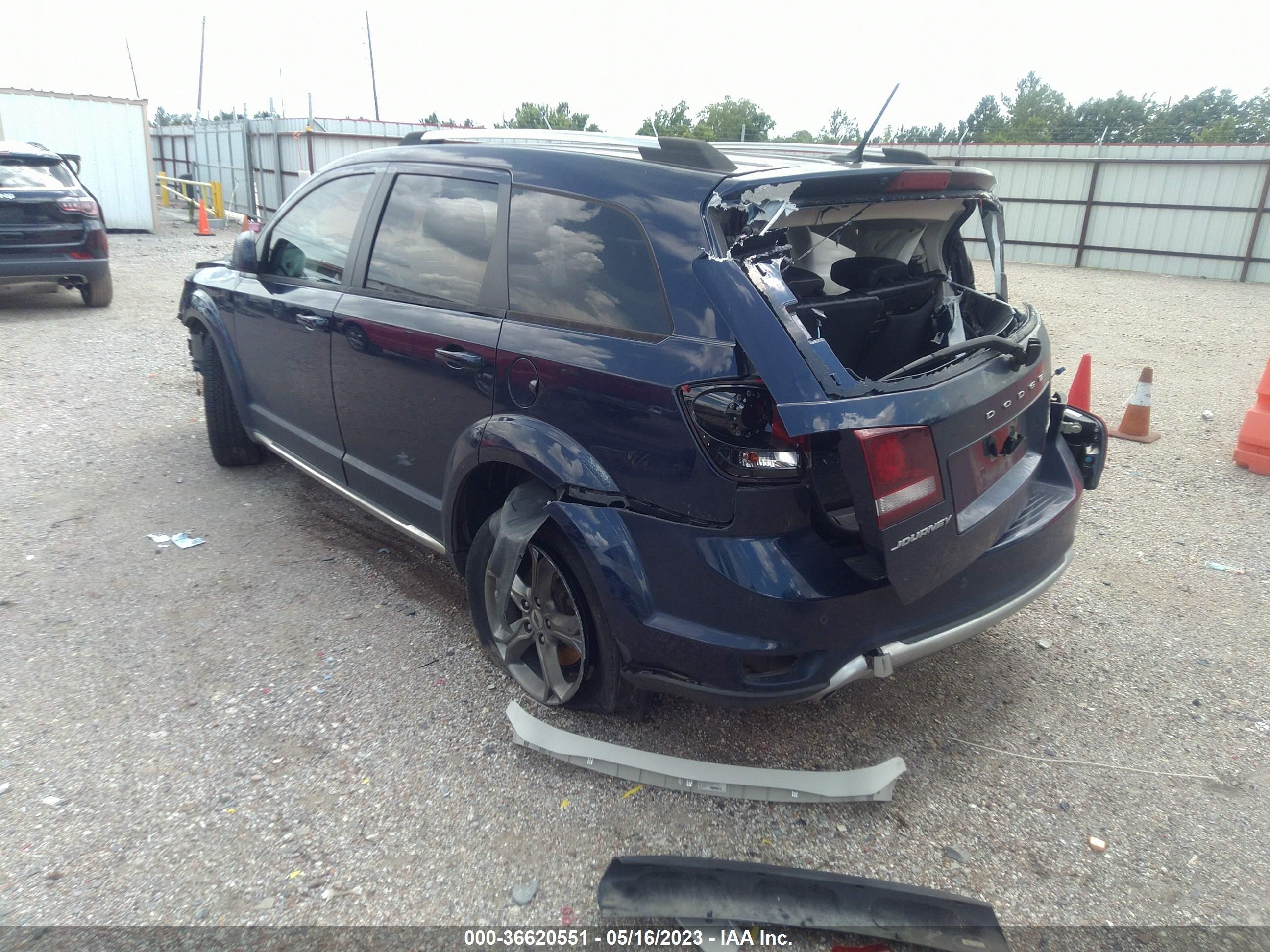 Photo 2 VIN: 3C4PDCGGXJT172094 - DODGE JOURNEY 