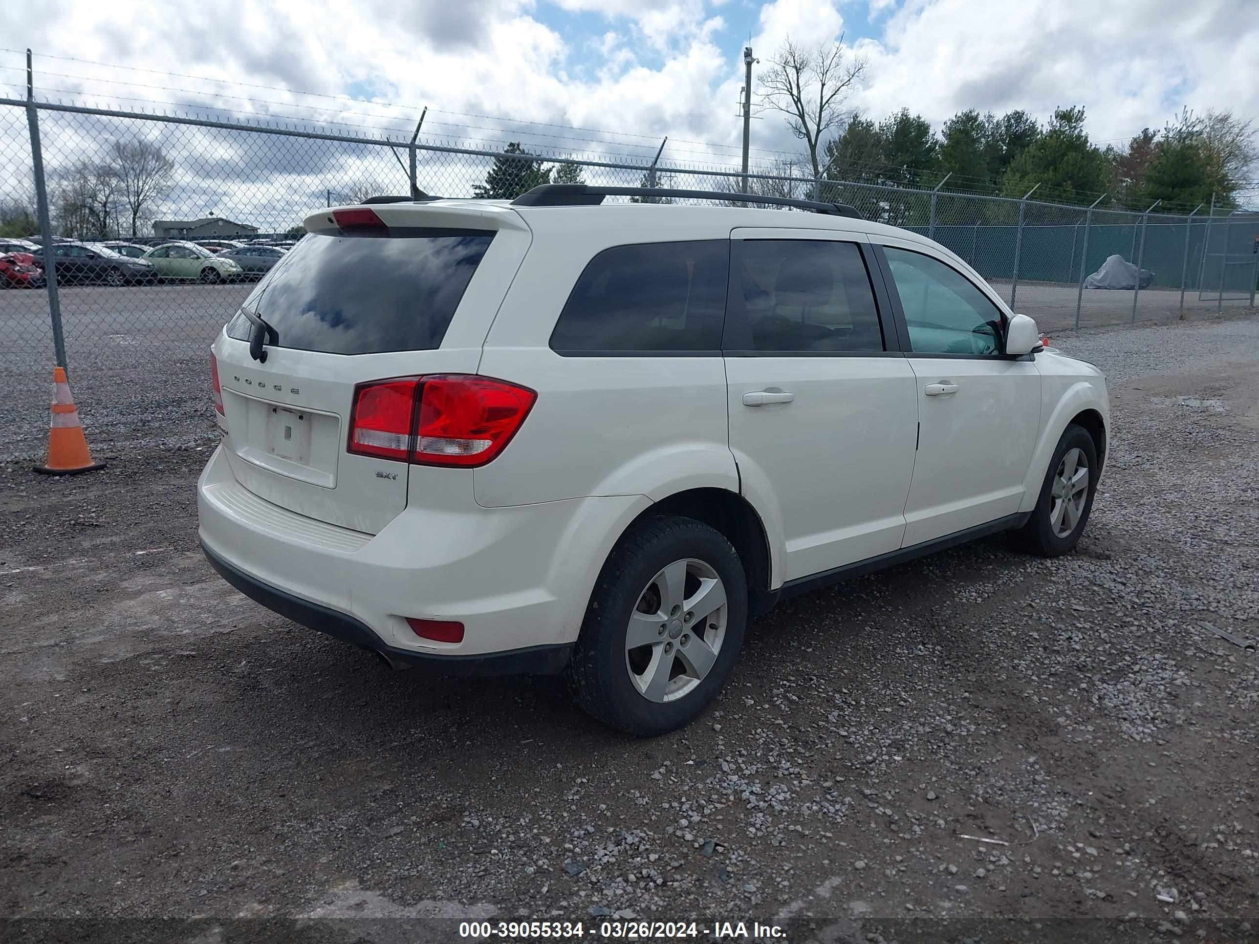 Photo 3 VIN: 3C4PDDBG0CT307485 - DODGE JOURNEY 