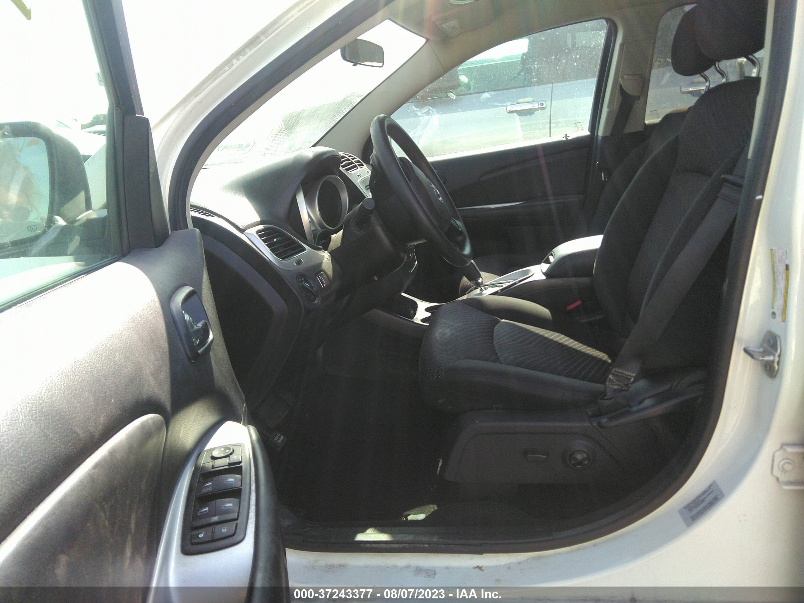 Photo 4 VIN: 3C4PDDBG1GT170000 - DODGE JOURNEY 