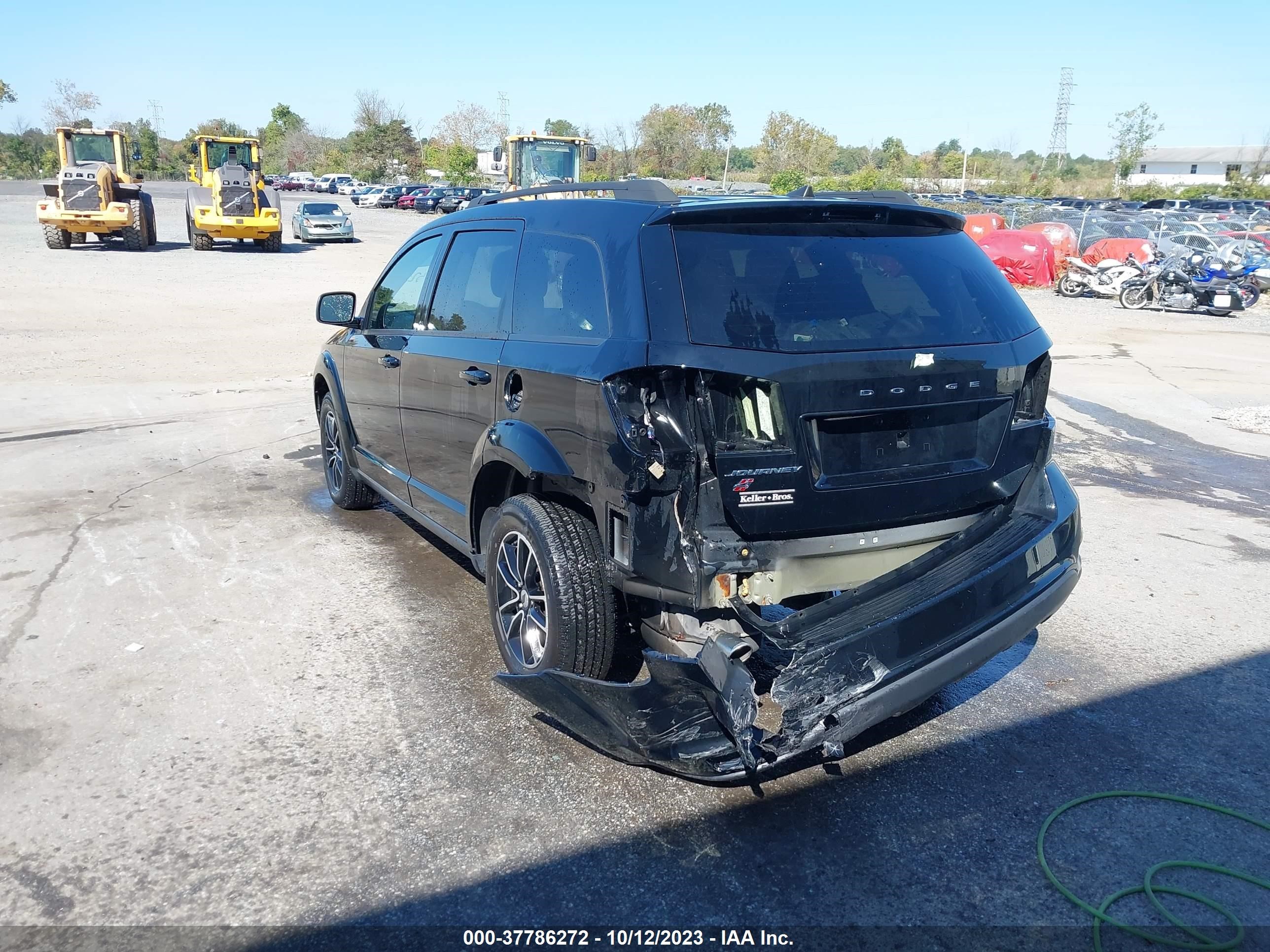 Photo 2 VIN: 3C4PDDBG1KT732499 - DODGE JOURNEY 