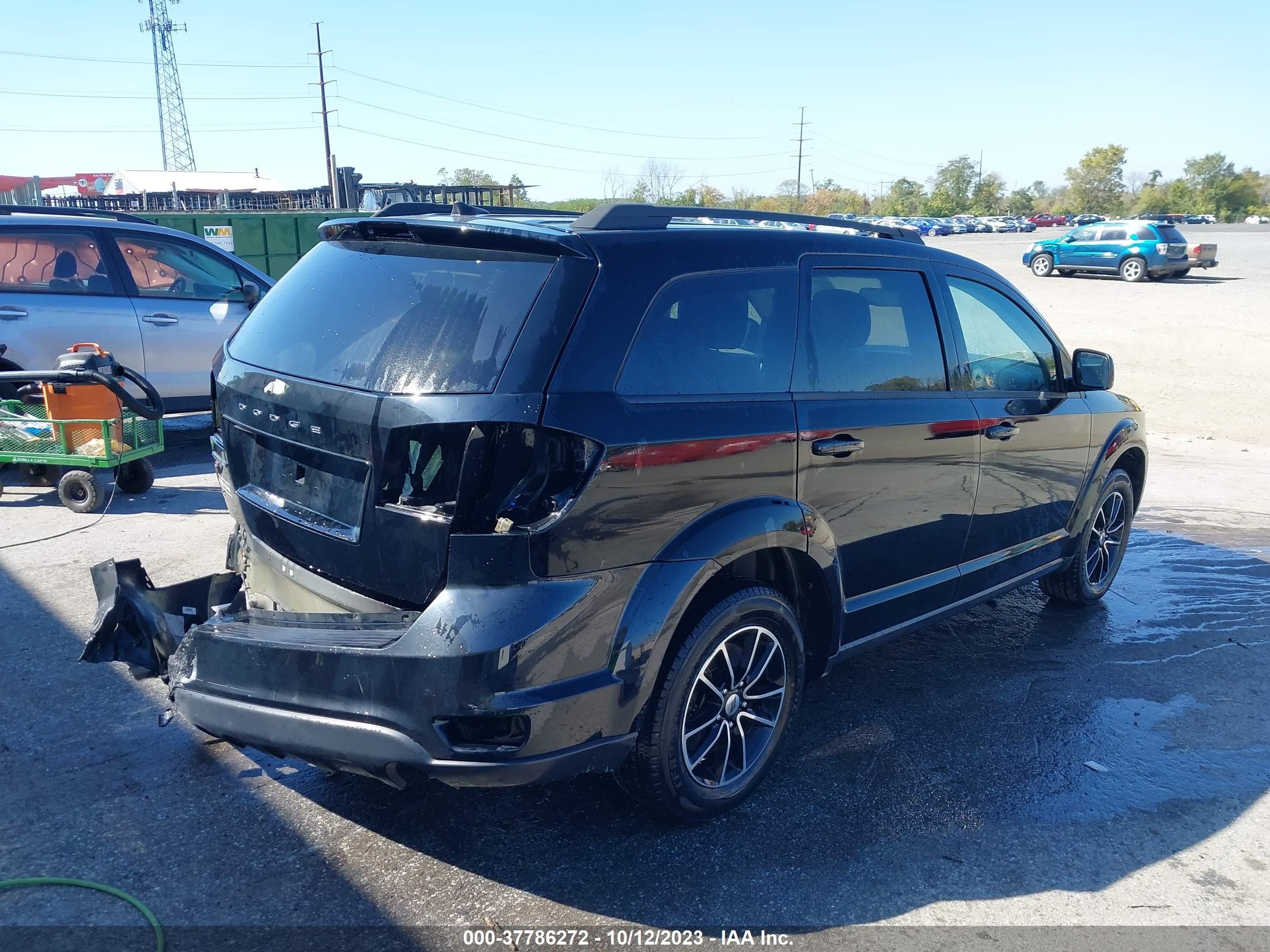 Photo 3 VIN: 3C4PDDBG1KT732499 - DODGE JOURNEY 