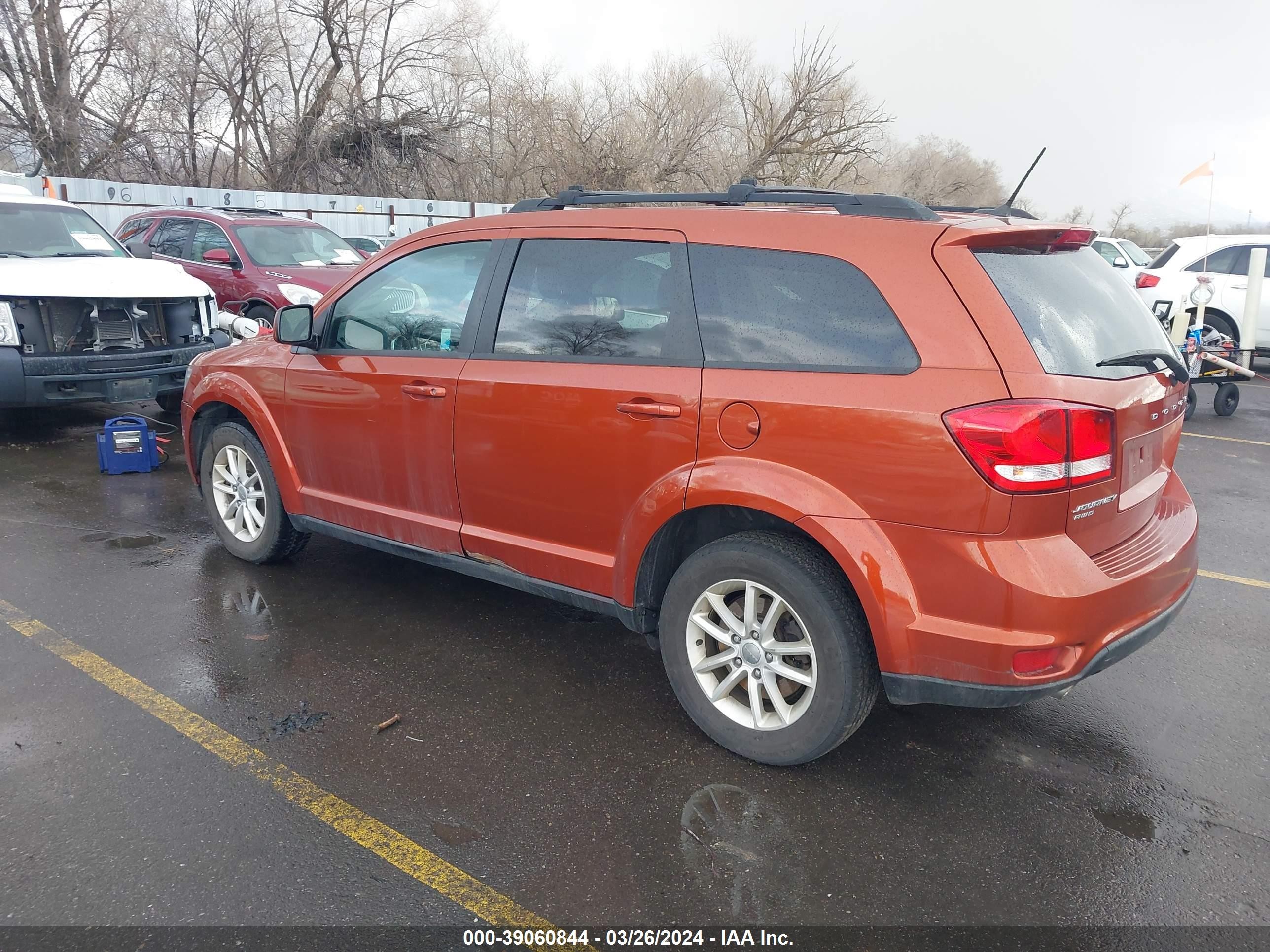 Photo 2 VIN: 3C4PDDBG2ET130893 - DODGE JOURNEY 