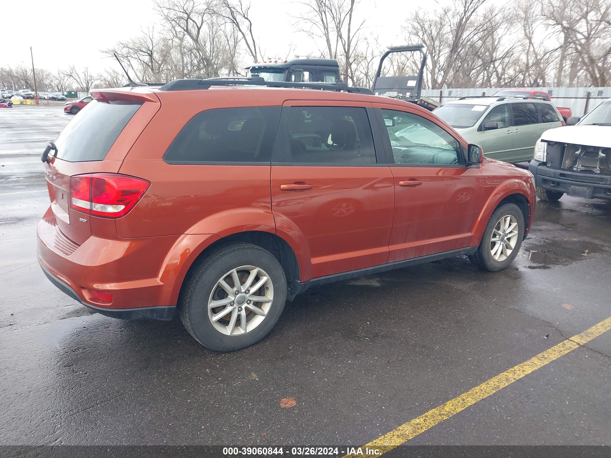 Photo 3 VIN: 3C4PDDBG2ET130893 - DODGE JOURNEY 