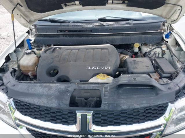 Photo 9 VIN: 3C4PDDBG3ET108627 - DODGE JOURNEY 