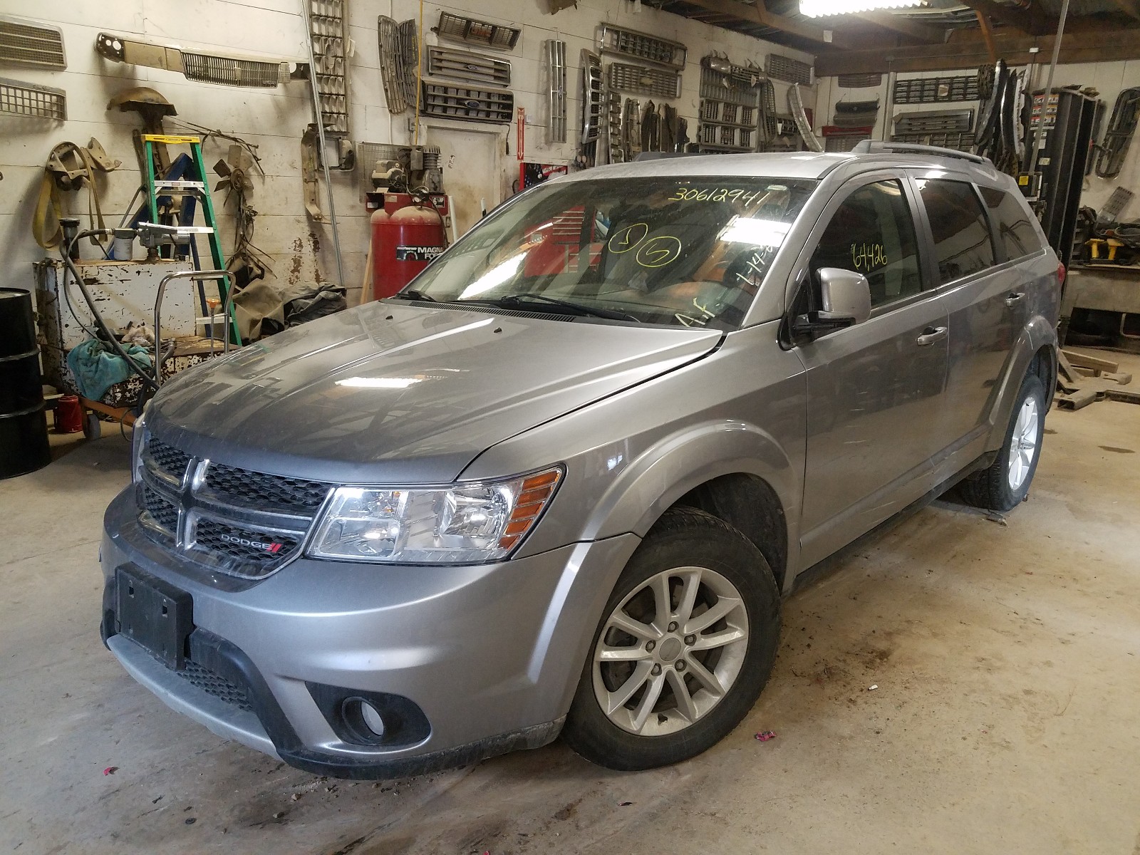 Photo 1 VIN: 3C4PDDBG5HT522335 - DODGE JOURNEY 