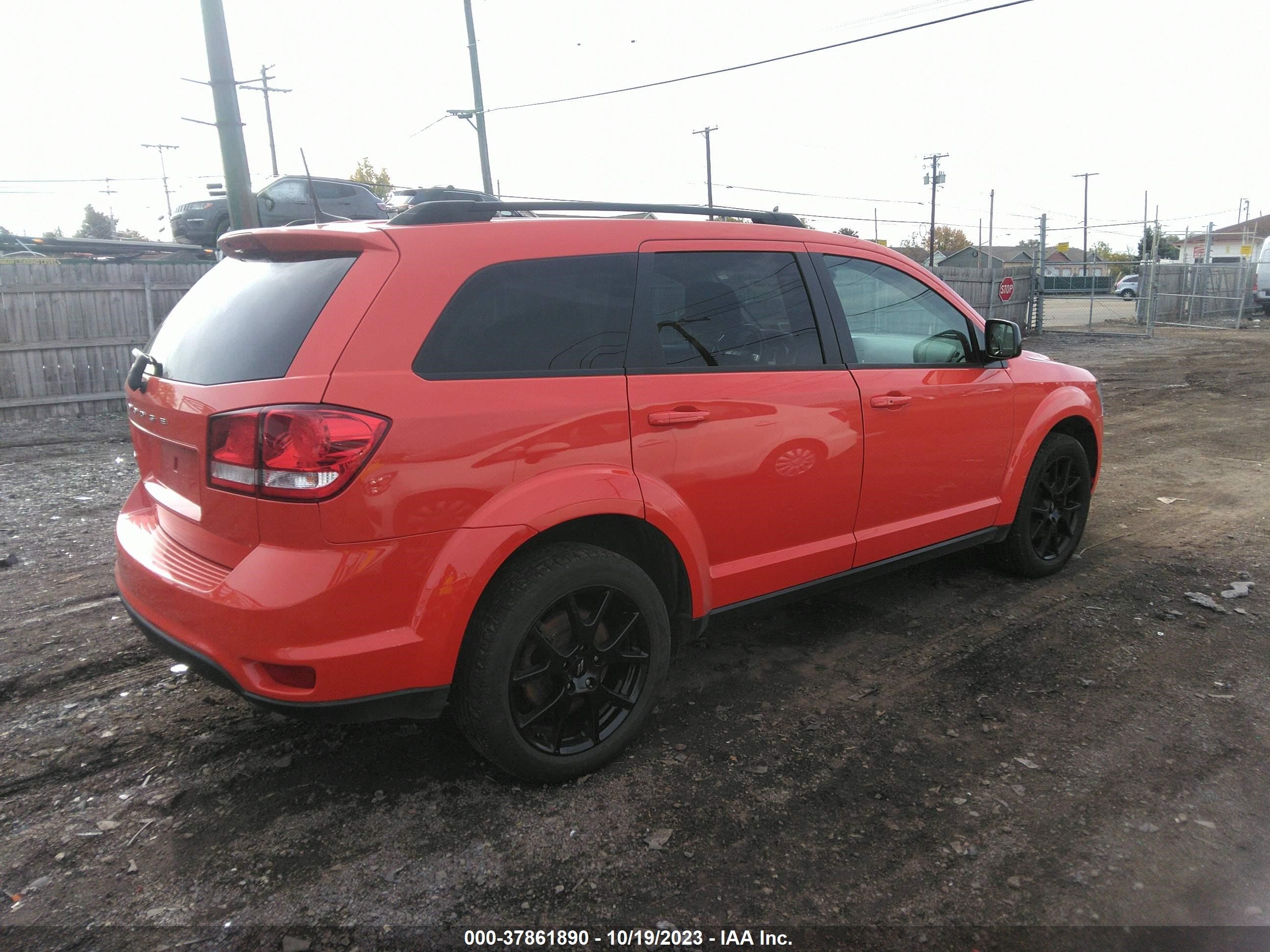 Photo 3 VIN: 3C4PDDBG5KT811089 - DODGE JOURNEY 