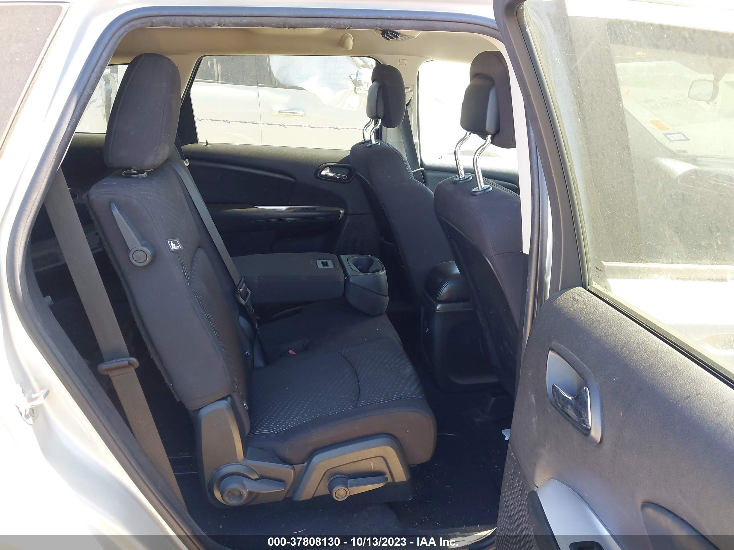 Photo 7 VIN: 3C4PDDBG6DT586796 - DODGE JOURNEY 