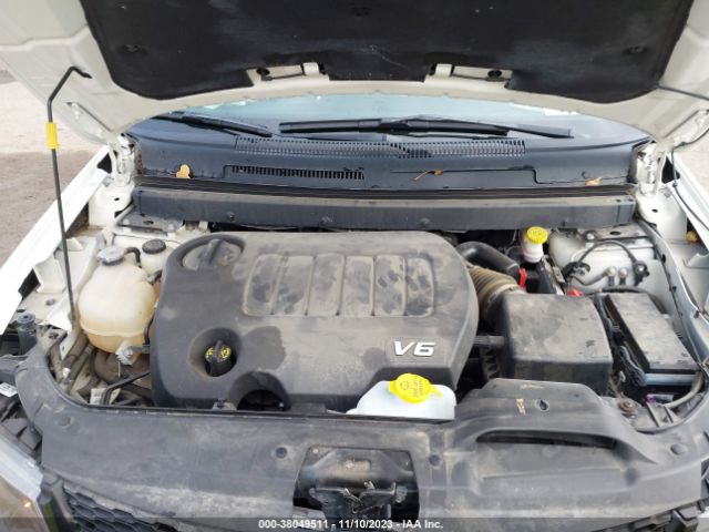 Photo 9 VIN: 3C4PDDBG7JT159400 - DODGE JOURNEY 