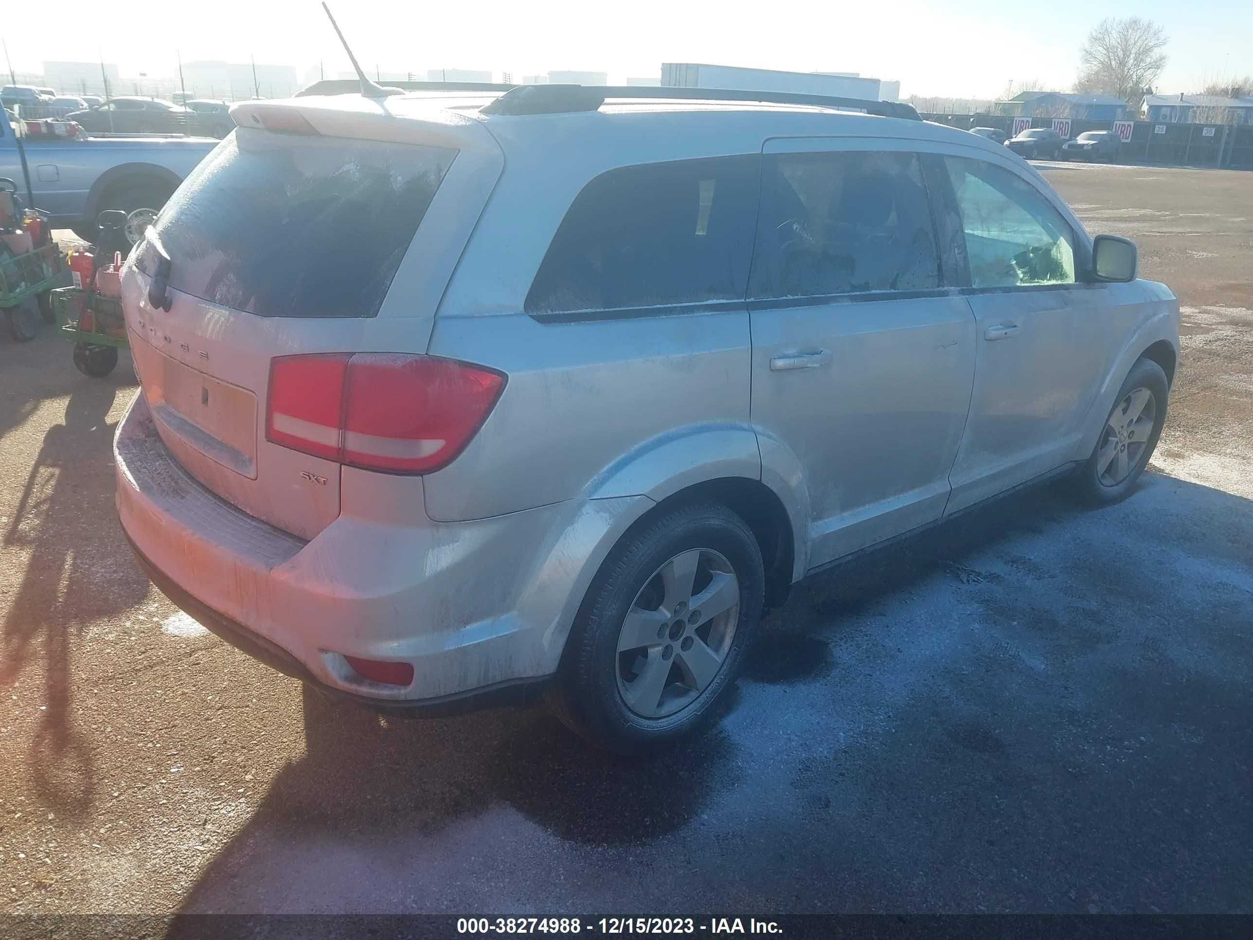 Photo 3 VIN: 3C4PDDBG9CT197326 - DODGE JOURNEY 