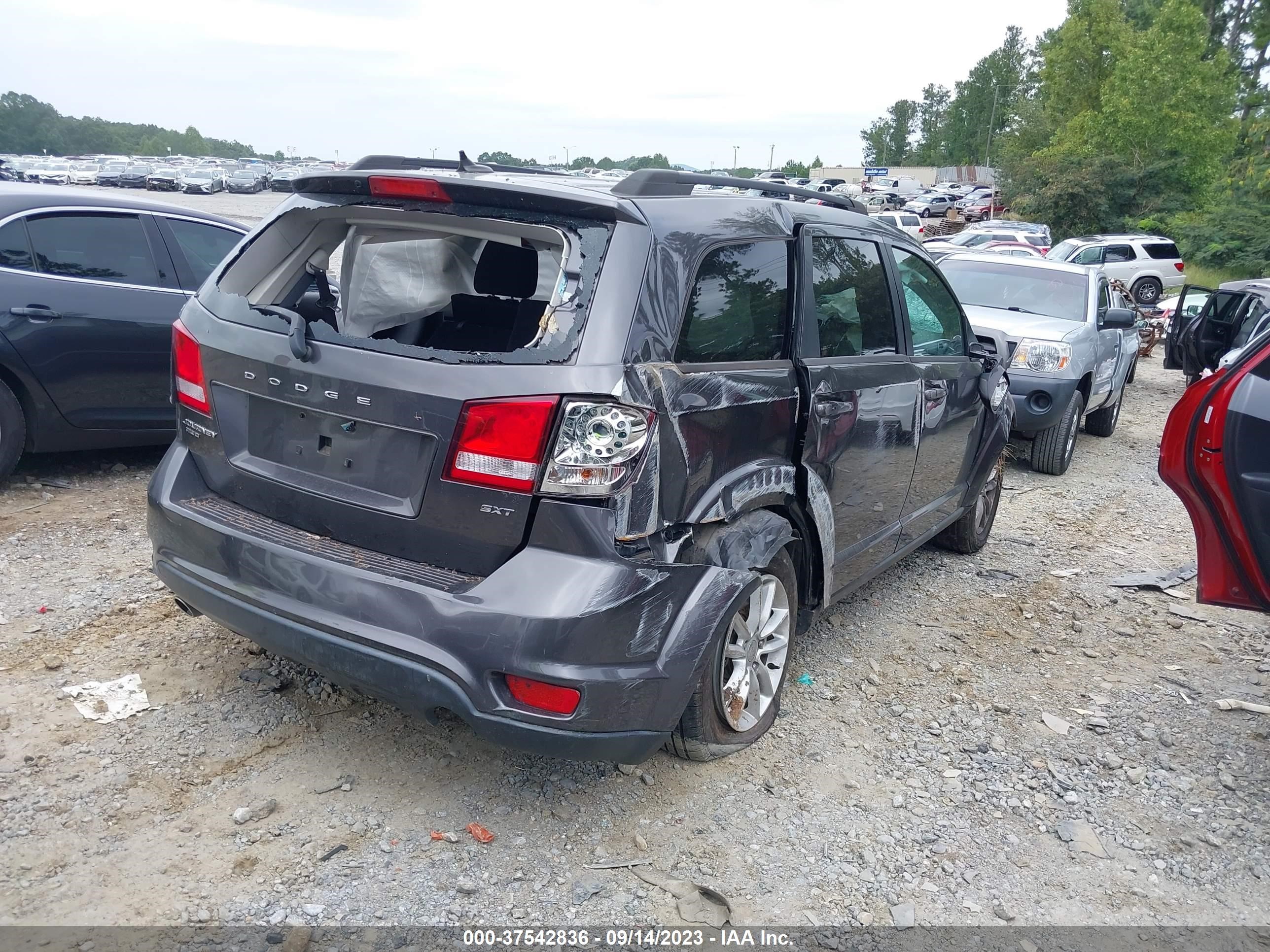 Photo 3 VIN: 3C4PDDBG9GT189703 - DODGE JOURNEY 