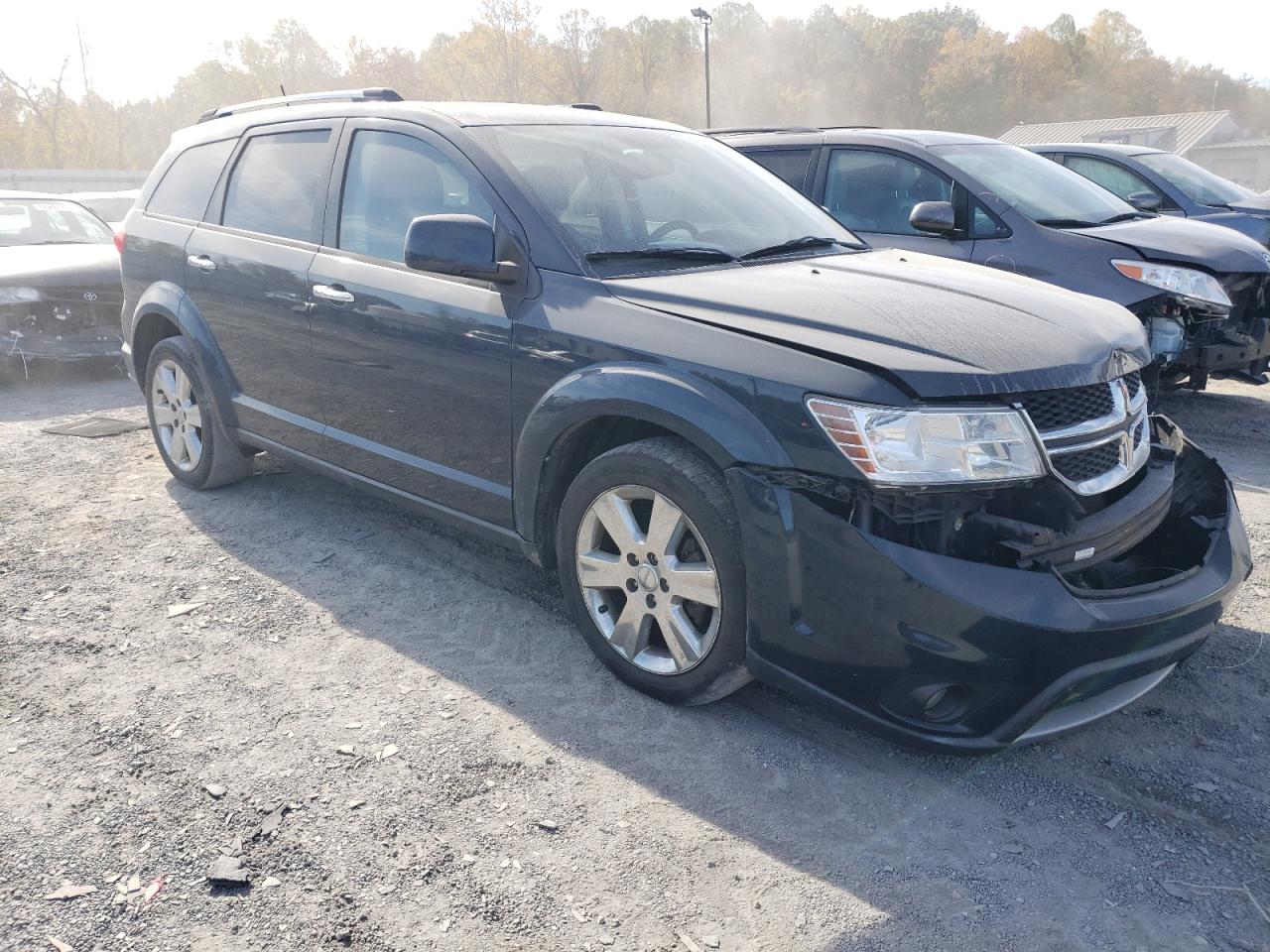 Photo 3 VIN: 3C4PDDDG5DT541541 - DODGE JOURNEY 