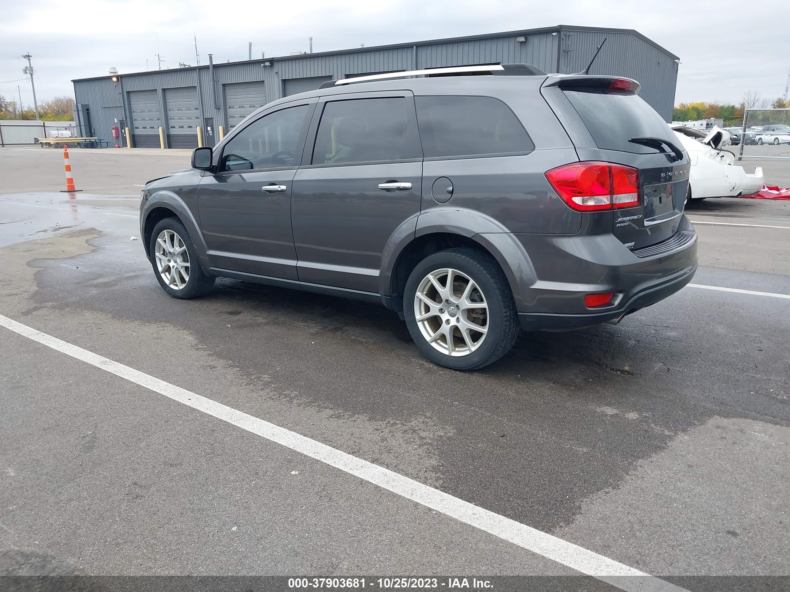 Photo 2 VIN: 3C4PDDDG8ET174622 - DODGE JOURNEY 