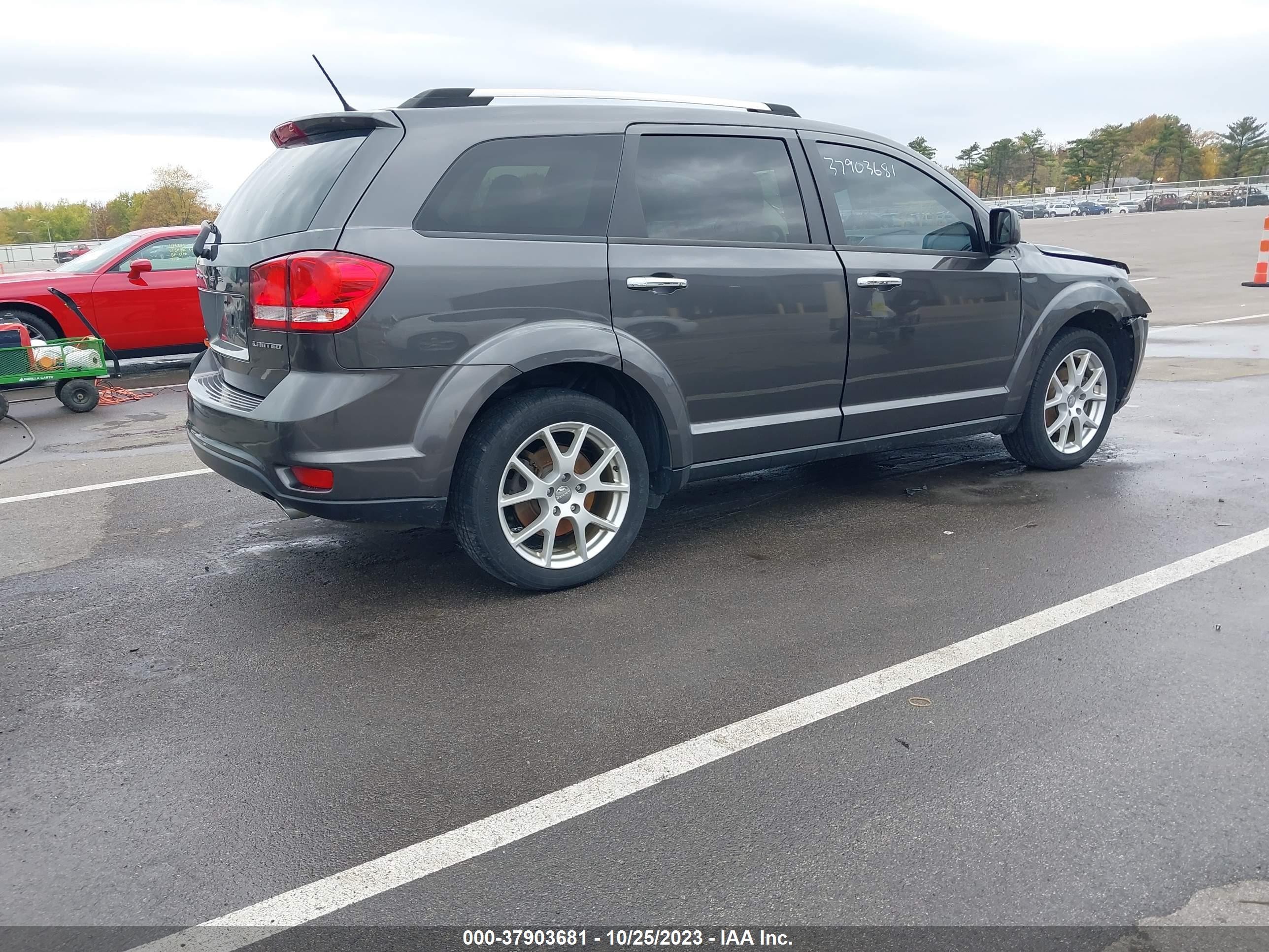 Photo 3 VIN: 3C4PDDDG8ET174622 - DODGE JOURNEY 