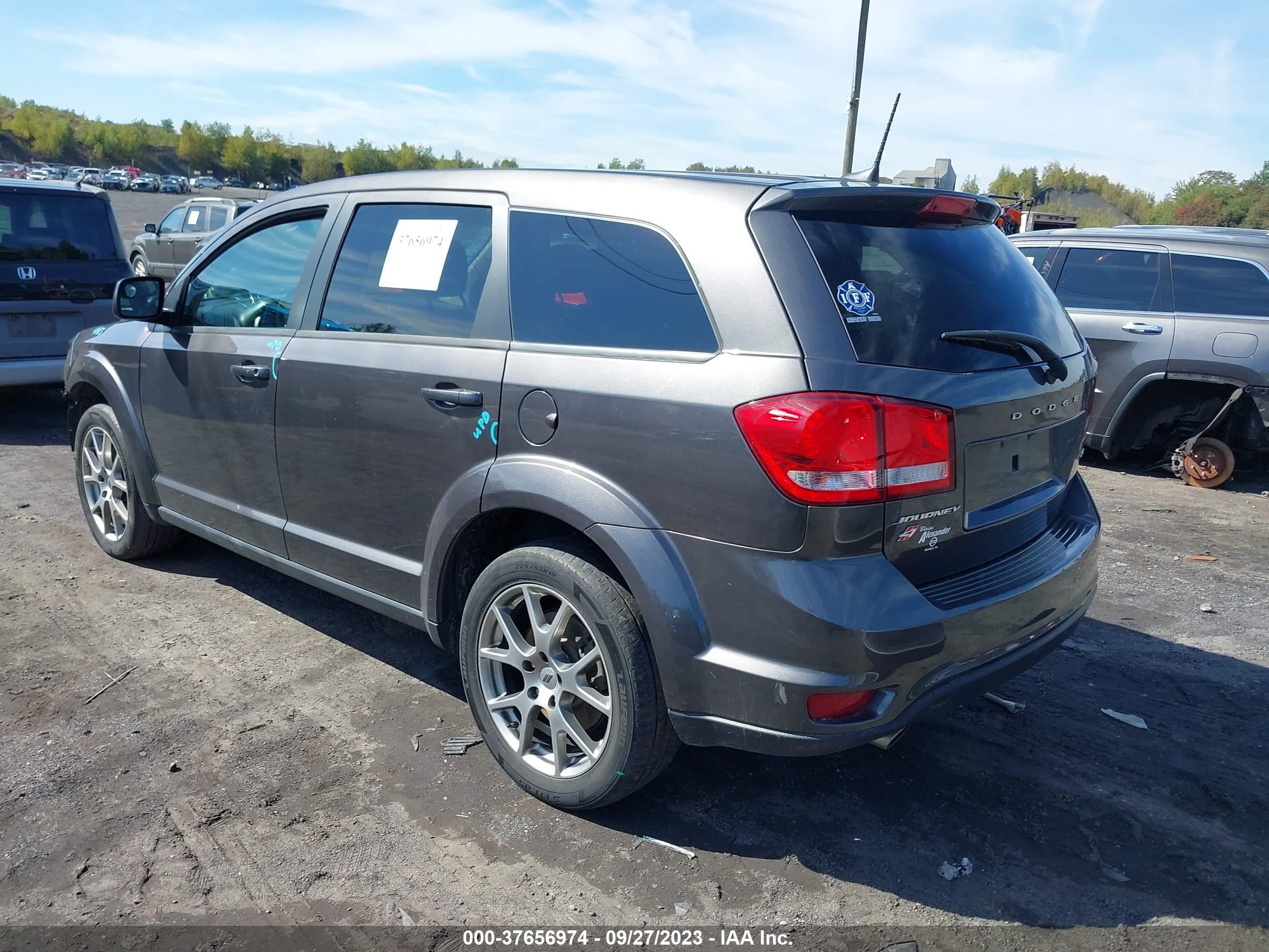 Photo 2 VIN: 3C4PDDEG6JT514763 - DODGE JOURNEY 