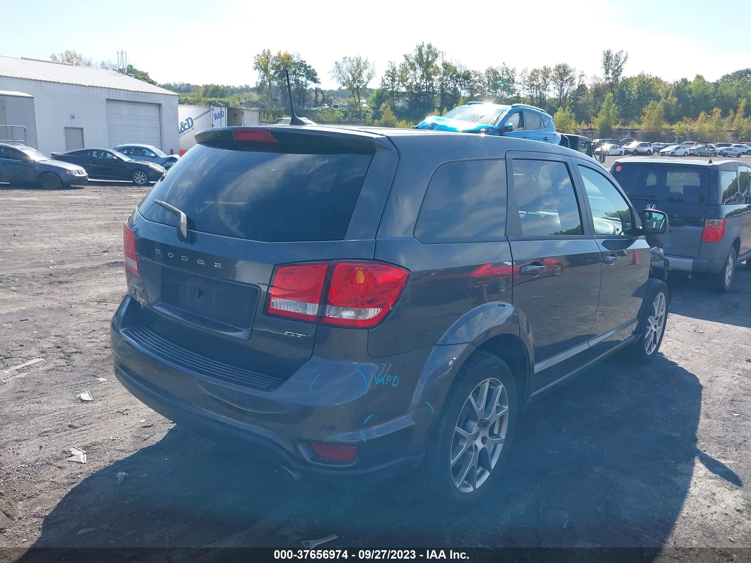 Photo 3 VIN: 3C4PDDEG6JT514763 - DODGE JOURNEY 