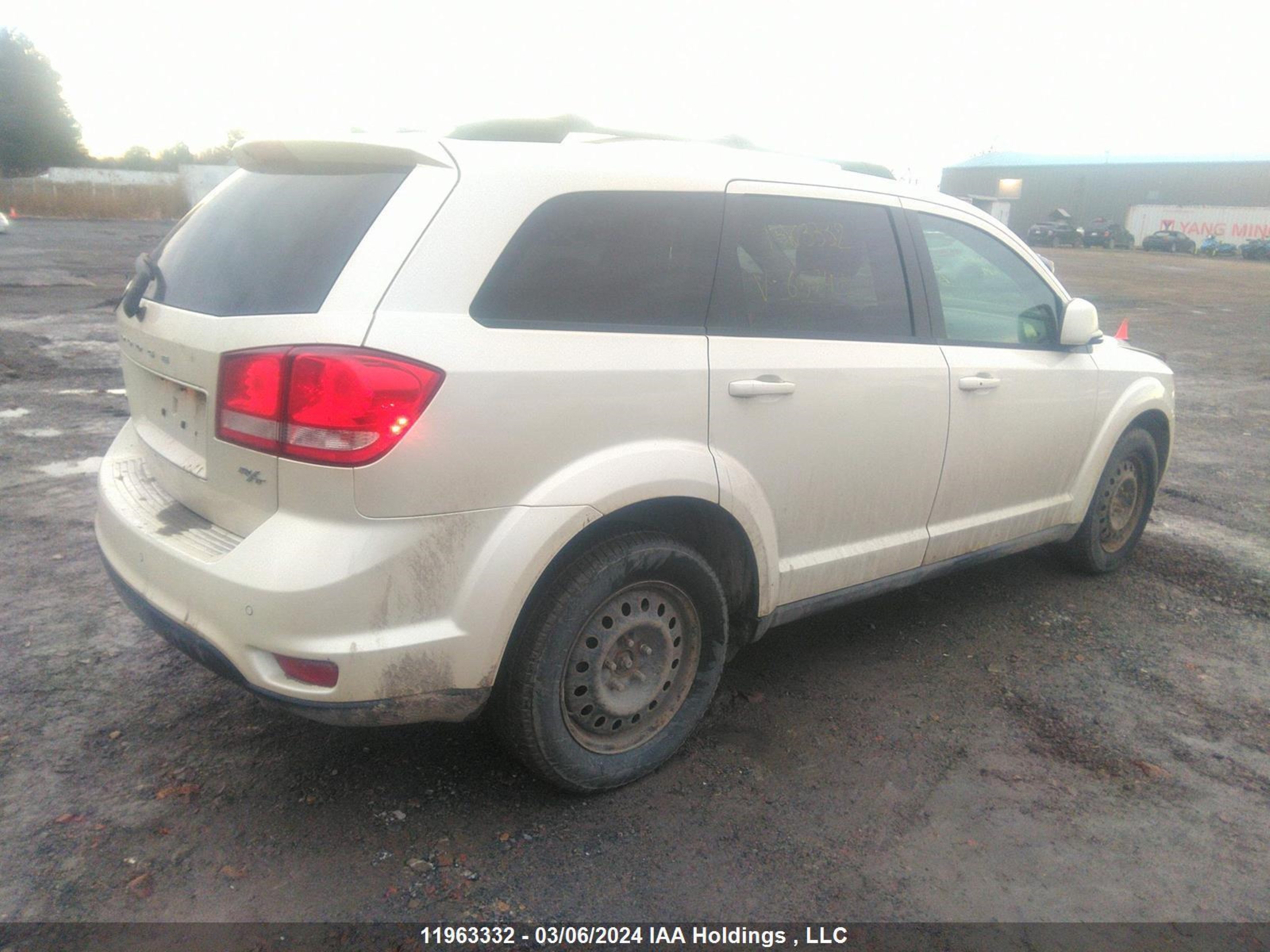 Photo 3 VIN: 3C4PDDEGXDT657431 - DODGE JOURNEY 