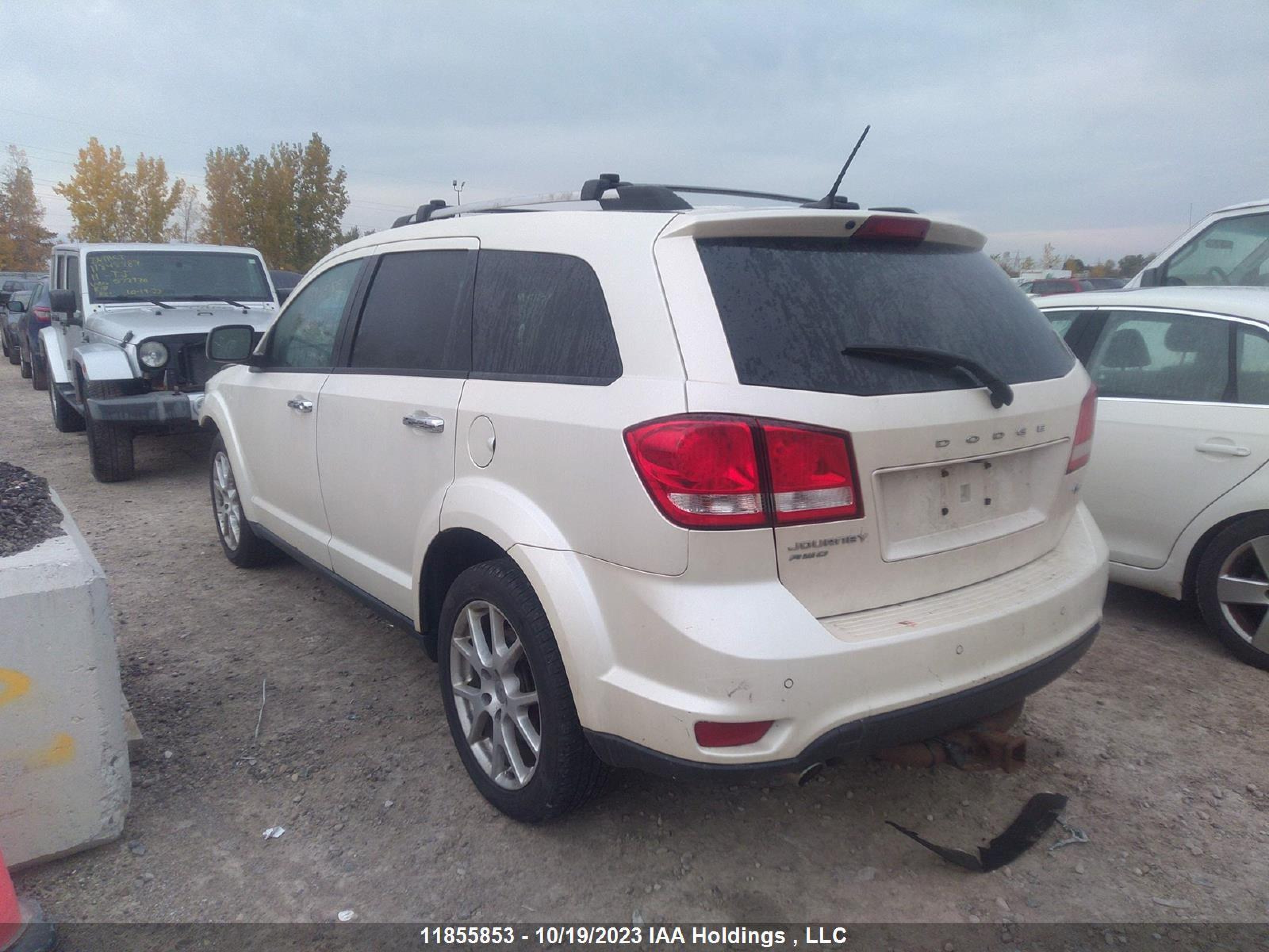 Photo 2 VIN: 3C4PDDFG5DT657240 - DODGE JOURNEY 