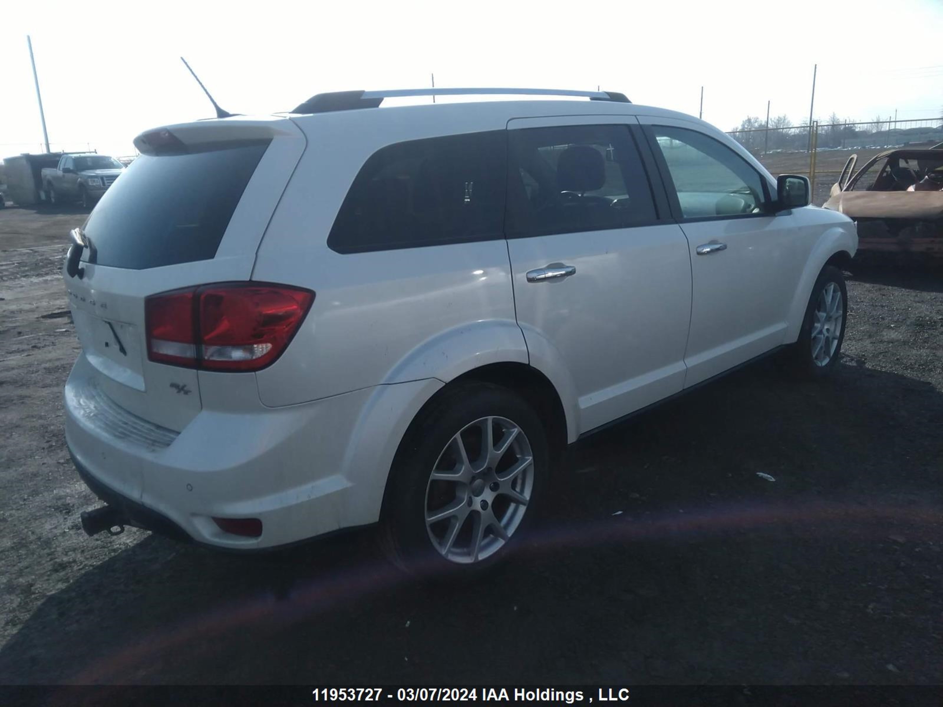 Photo 3 VIN: 3C4PDDFG9ET167028 - DODGE JOURNEY 