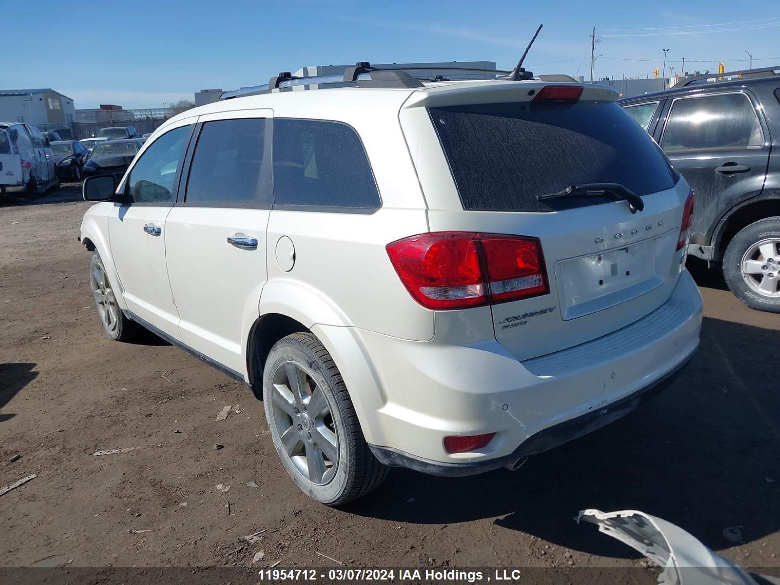 Photo 2 VIN: 3C4PDDFGXFT581405 - DODGE JOURNEY 